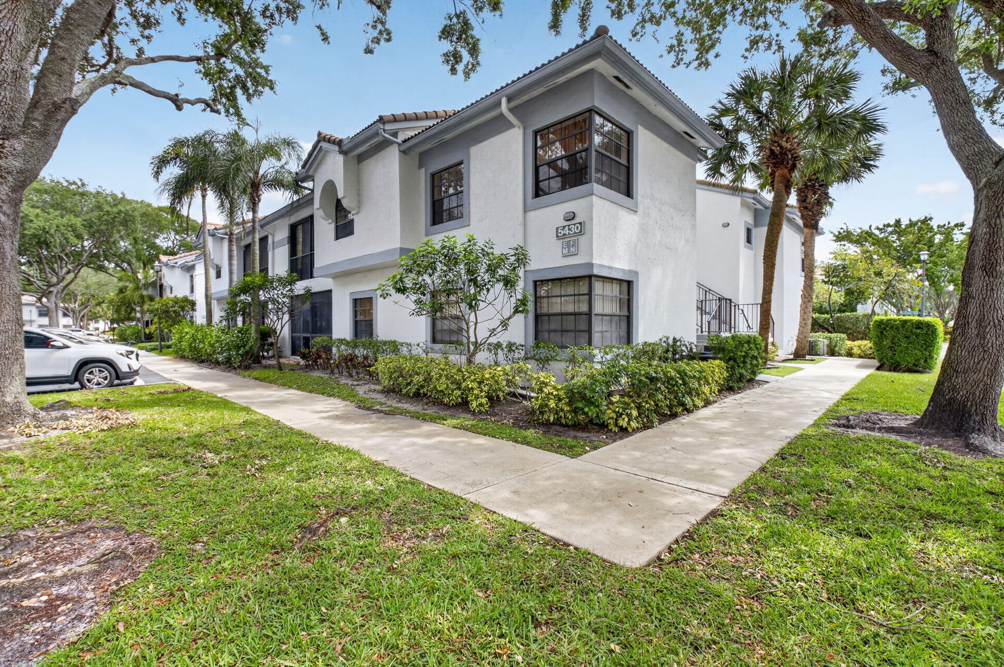 View details of listing 5430 Venetia Court N, Boynton Beach, FL 33437 Boynton Beach with MLS#