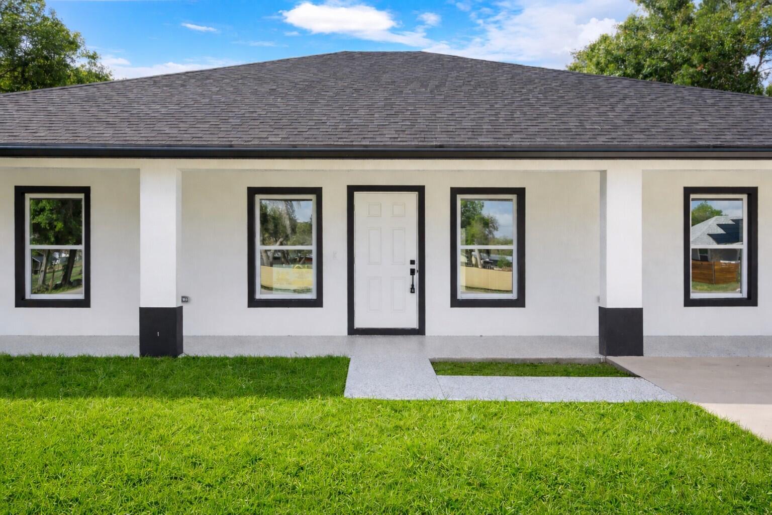 View details of listing 21483 NW 262nd Street, Okeechobee, FL 34972 Okeechobee with MLS#