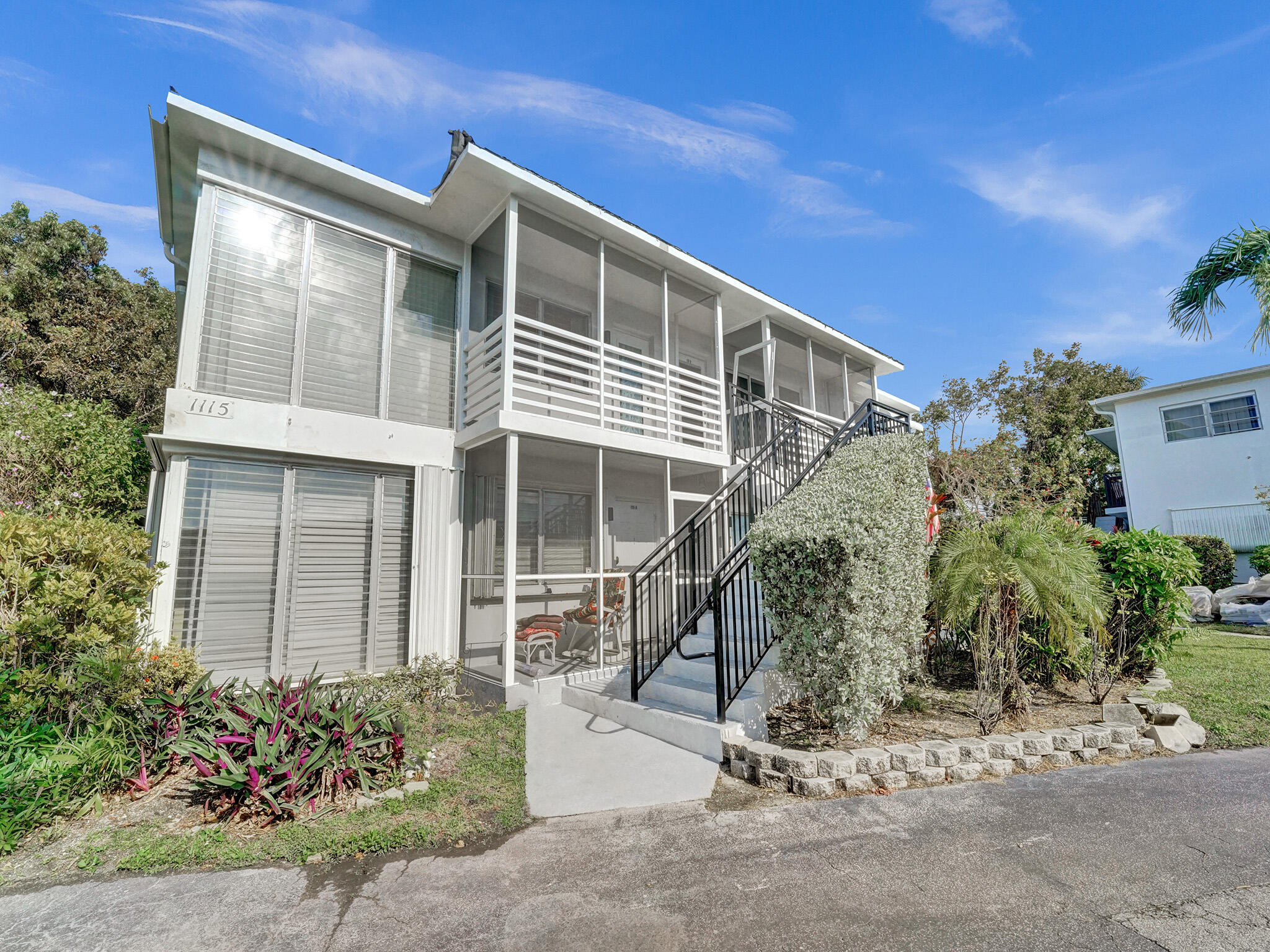 View details of listing 1115 SE 14th Place 19c, Fort Lauderdale, FL 33316 Fort Lauderdale with MLS#