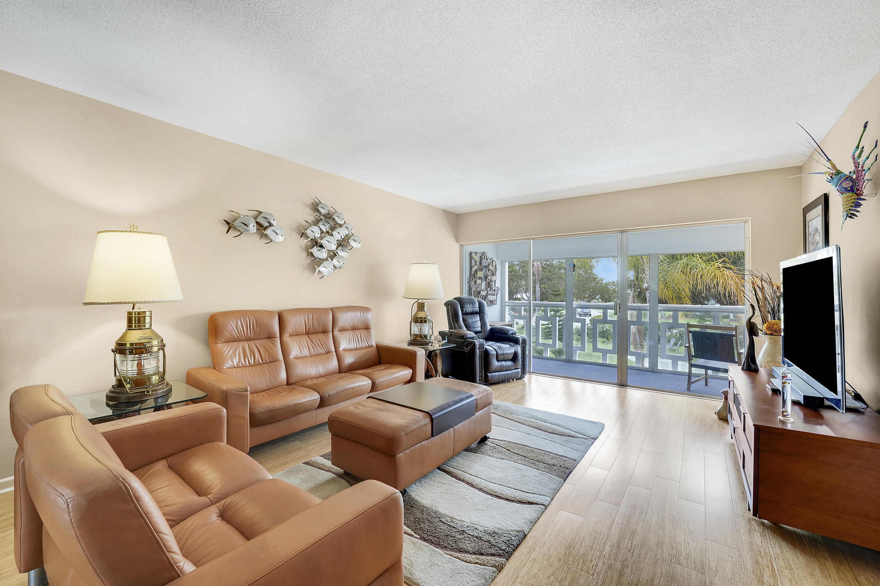 View details of listing 331 Tequesta Drive 213, Tequesta, FL 33469 Tequesta with MLS#