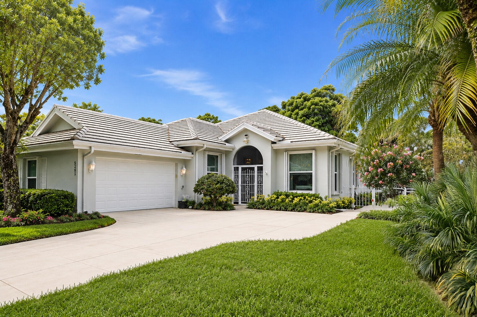 View details of listing 5263 SE Sweetbrier Terrace, Hobe Sound, FL 33455 Hobe Sound with MLS#