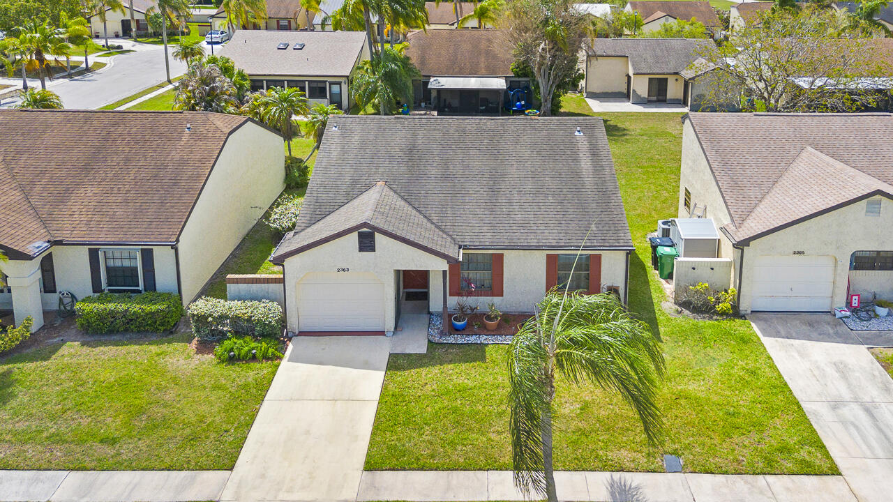 View details of listing 2363 SE Breckenridge Circle, Port St. Lucie, FL 34952 Port St. Lucie with MLS#
