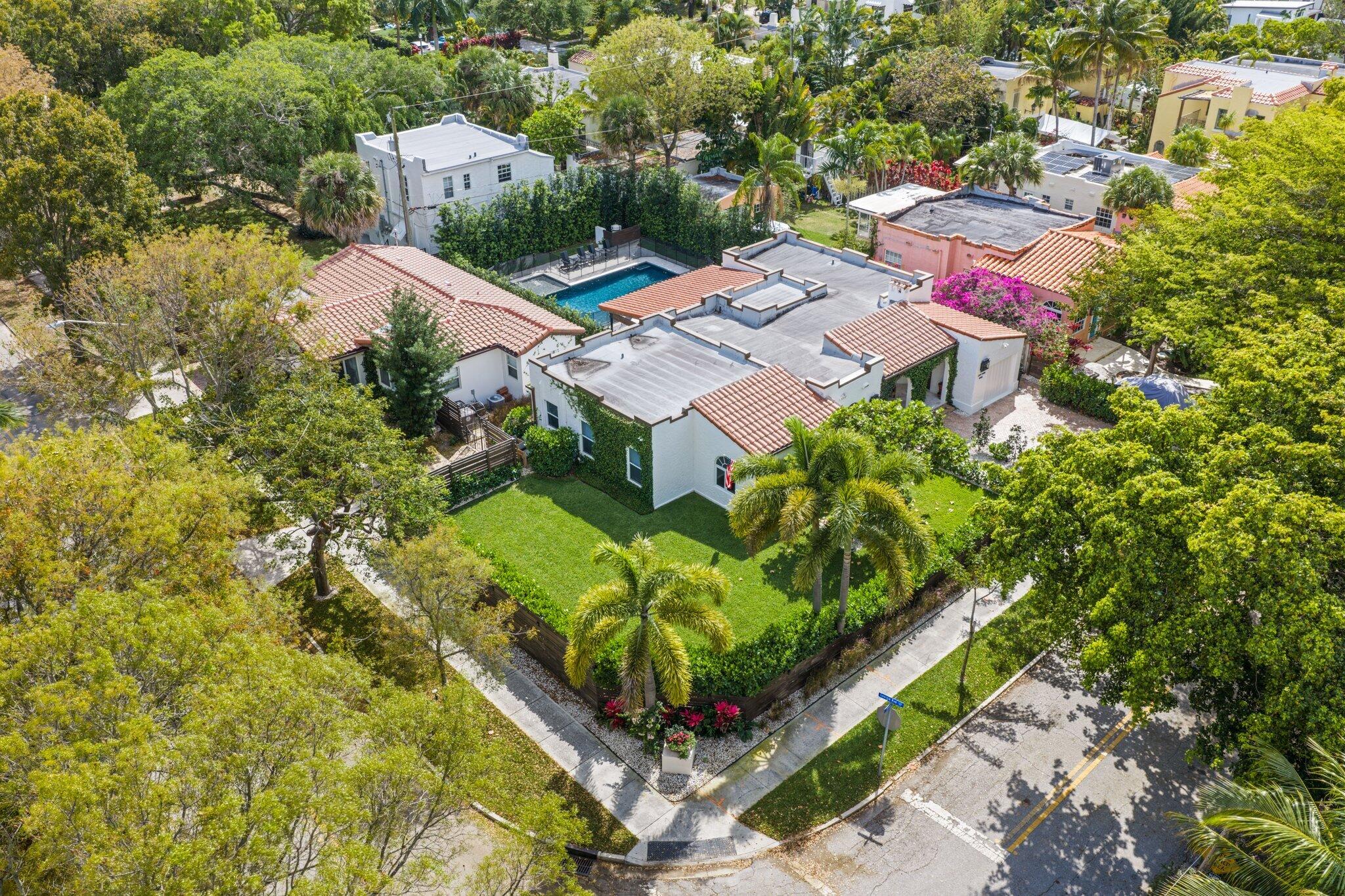 View details of listing 706 Sunset Road, West Palm Beach, FL 33401 West Palm Beach with MLS#