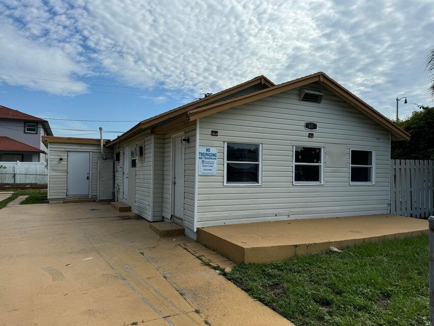 Listing  611 53rd Street, West Palm Beach, FL 33407, West Palm Beach, FL 33407