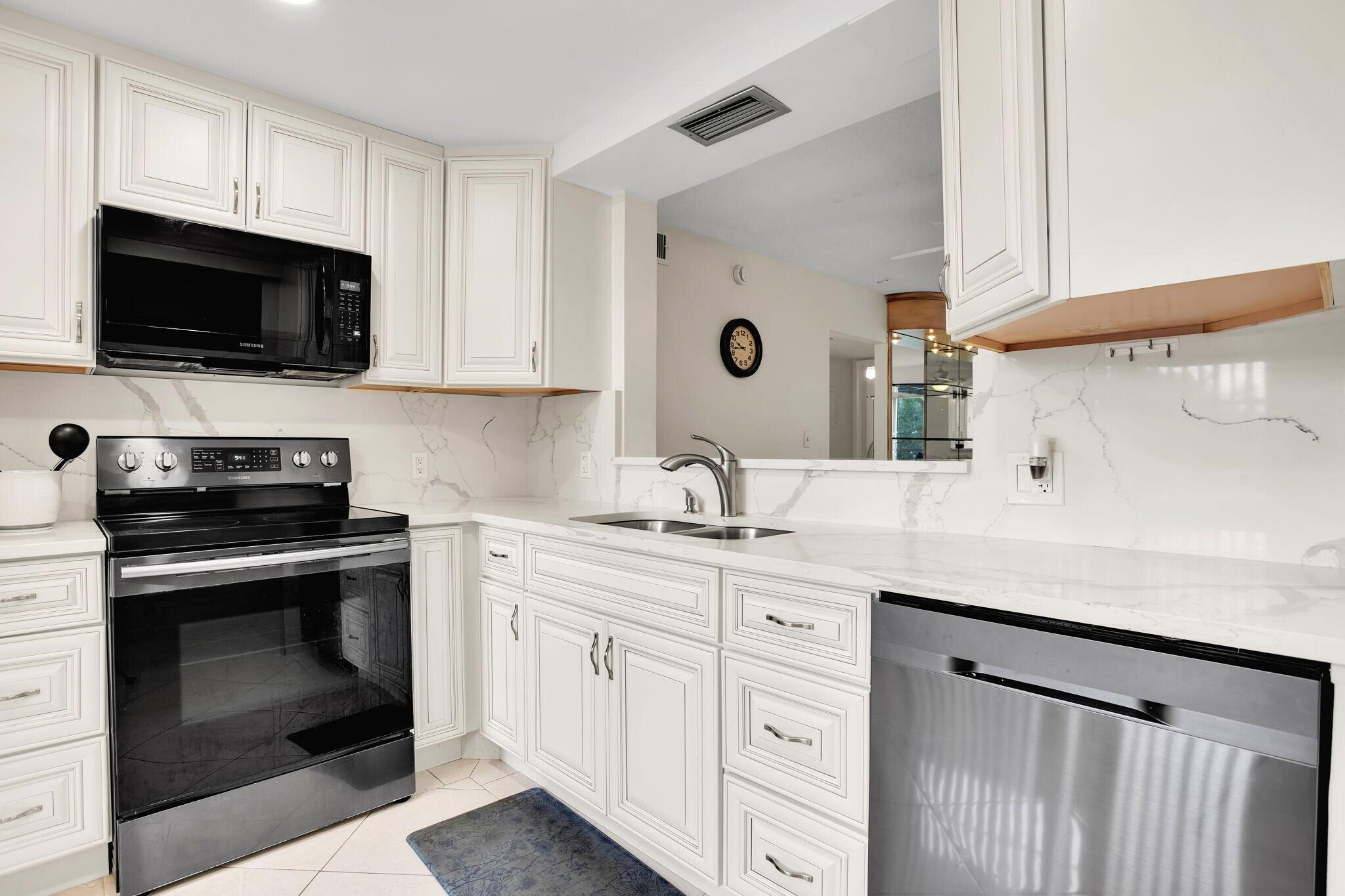 View details of listing 4701 Martinique Drive K3, Coconut Creek, FL 33066 Coconut Creek with MLS#
