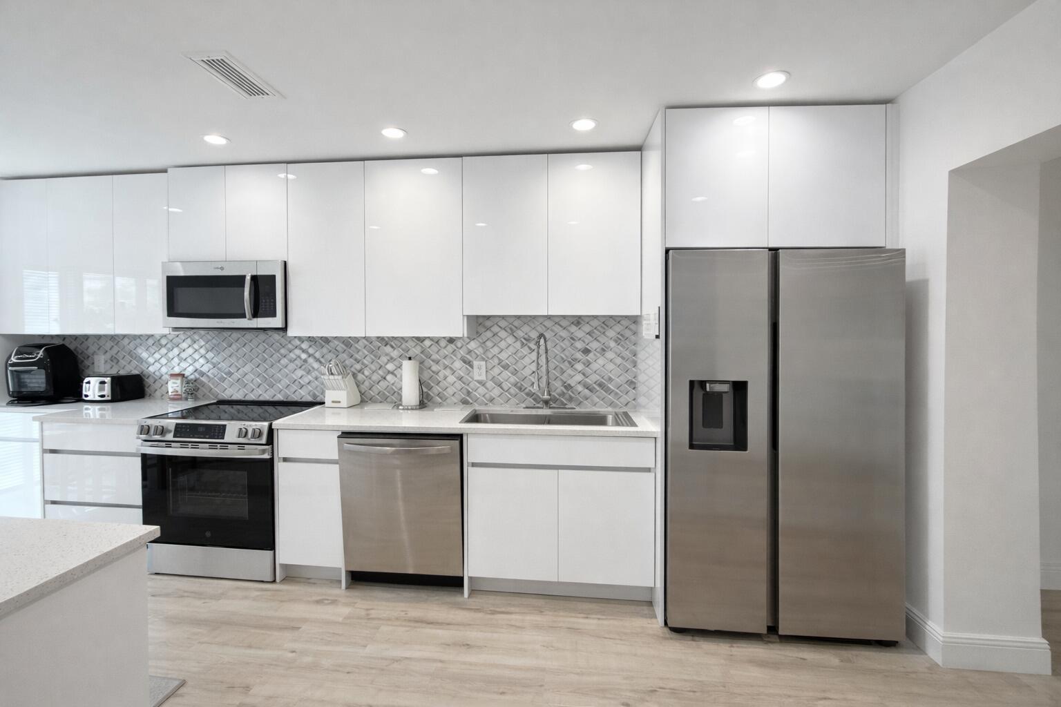 View details of listing 4 Westgate Lane 4c, Boynton Beach, FL 33436 Boynton Beach with MLS#