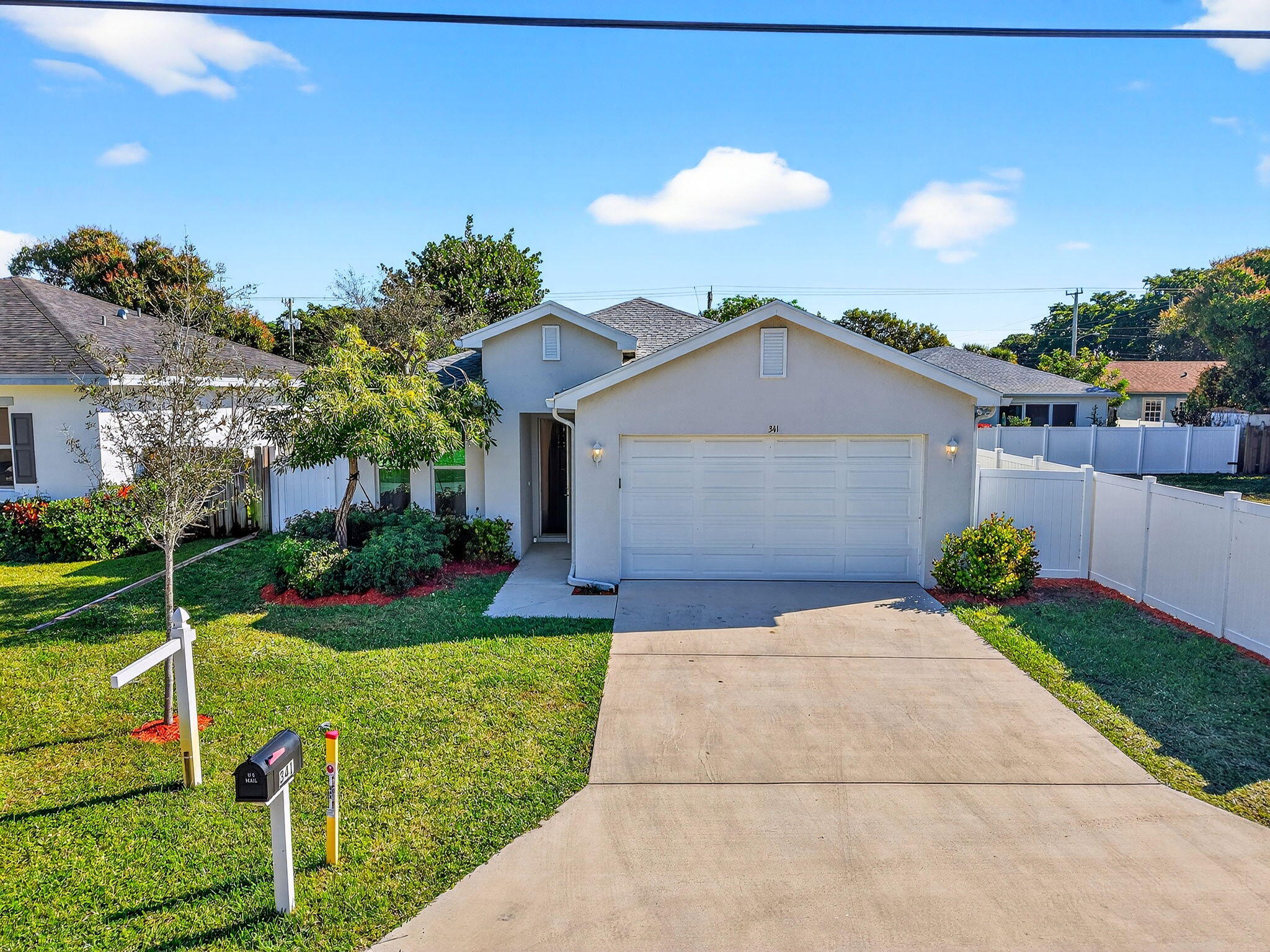 View details of listing 341 Oak Alley, Delray Beach, FL 33444 Delray Beach with MLS#