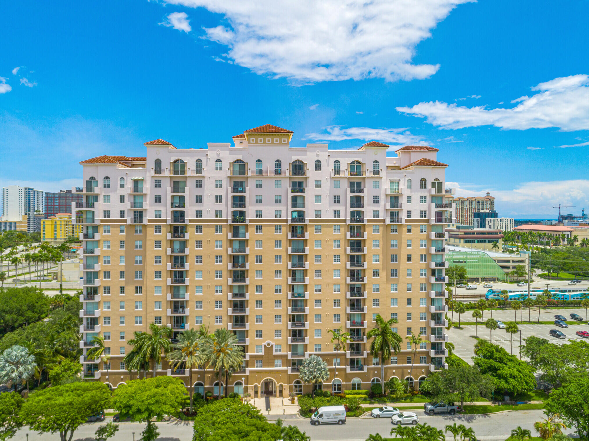 View details of listing 616 Clearwater Park Road 611, West Palm Beach, FL 33401 West Palm Beach with MLS#