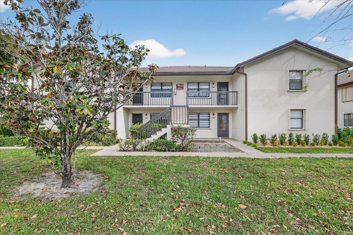 View details of listing 7633 Tahiti Lane 101, Lake Worth, FL 33467 Lake Worth with MLS#