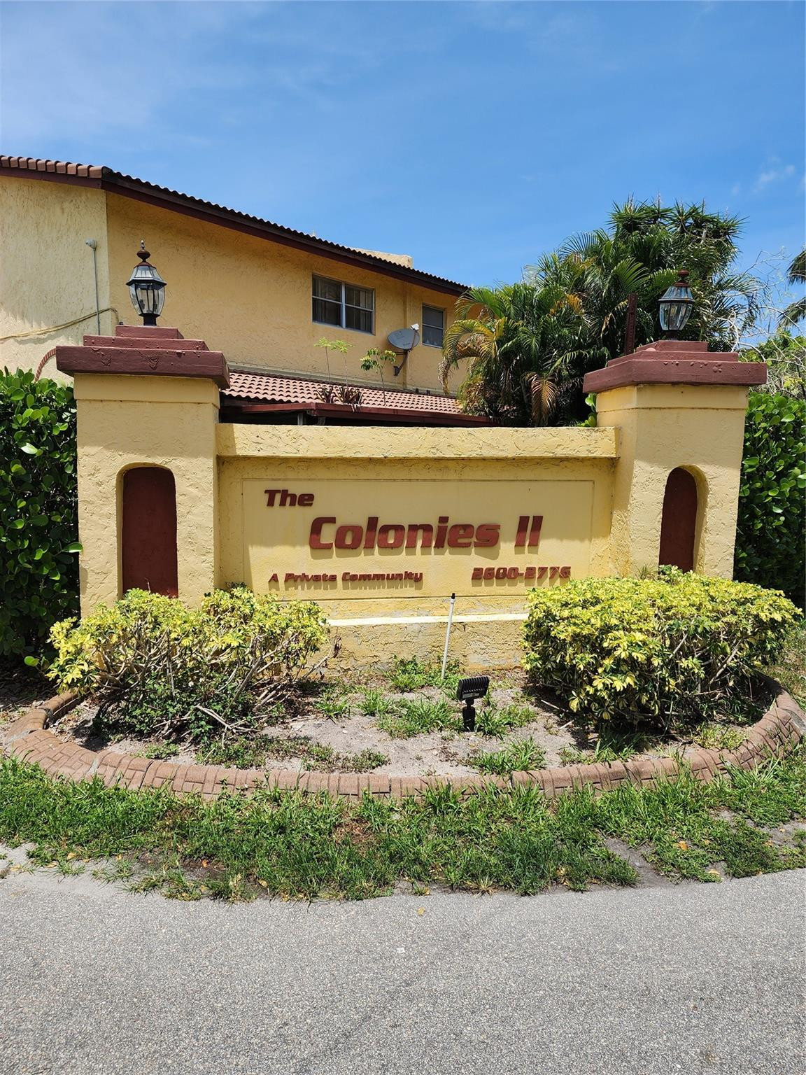 View details of listing 2619 NW 47th Lane, Lauderdale Lakes, FL 33313 Lauderdale Lakes with MLS#