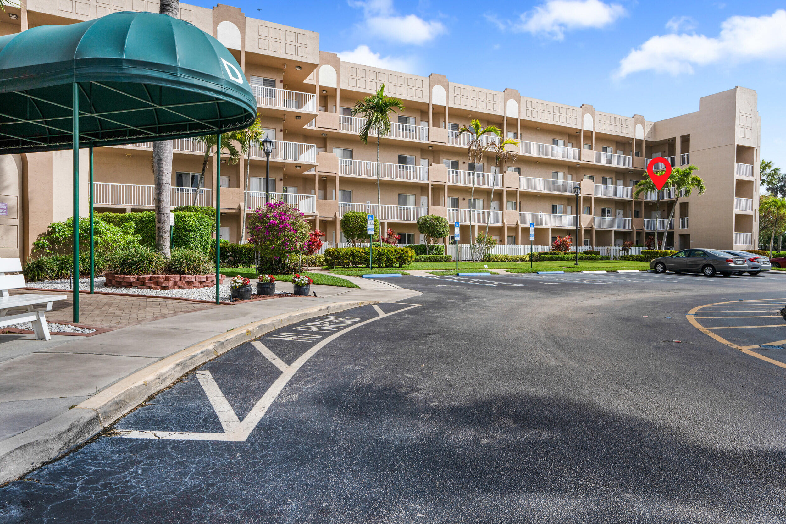 View details of listing 7647 Southampton Terrace 318, Tamarac, FL 33321 Tamarac with MLS#