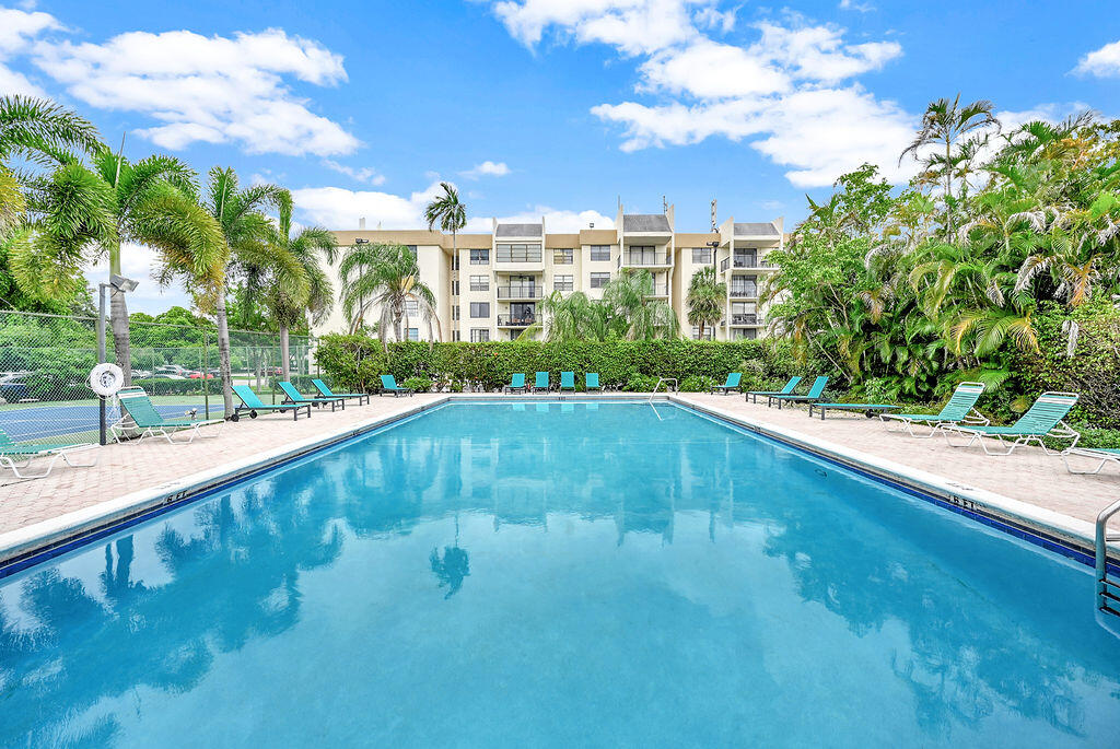 View details of listing 6190 Woodlands Boulevard 311, Tamarac, FL 33319 Tamarac with MLS#
