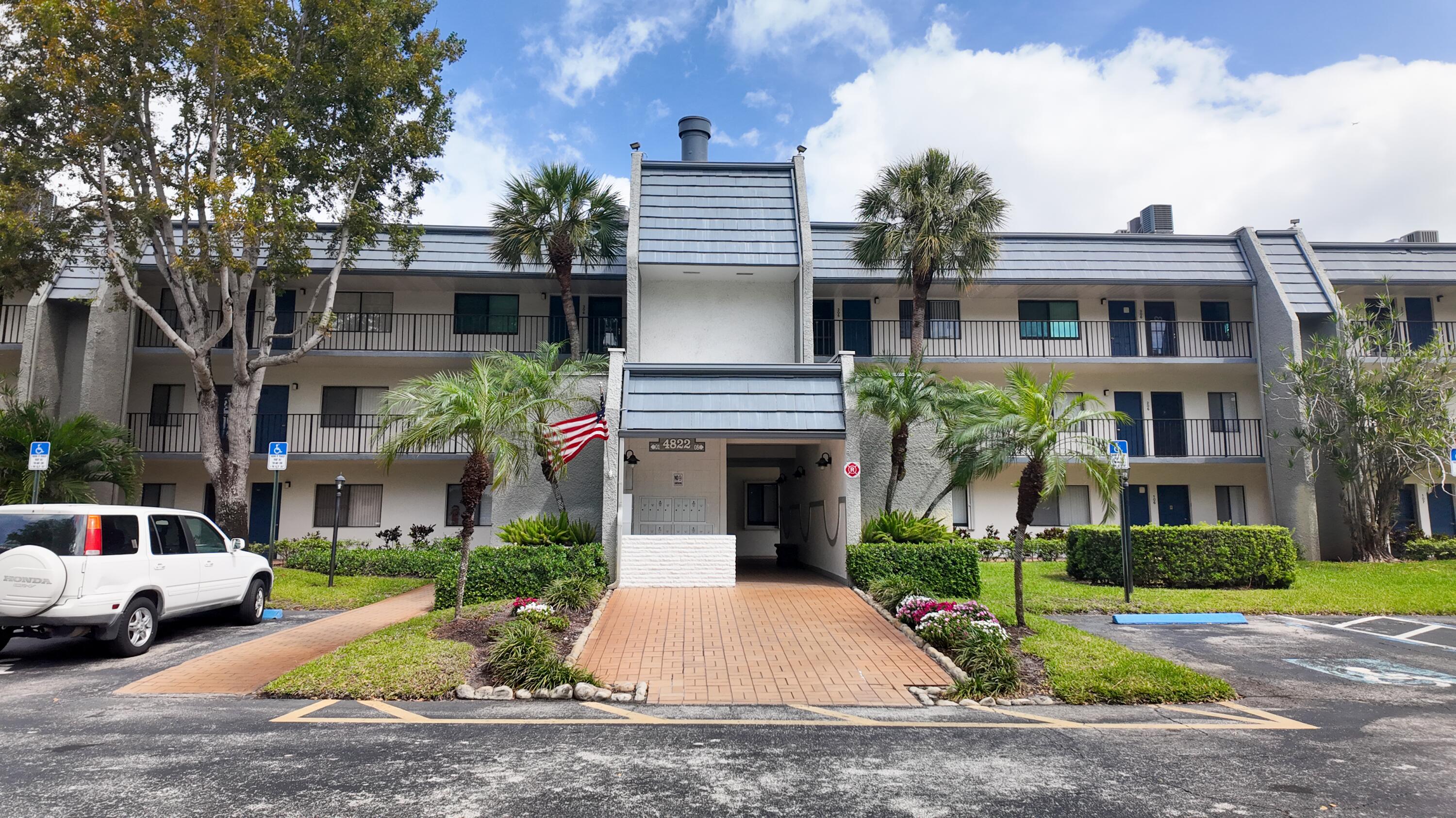 Listing  4822 Esedra Court 205, Lake Worth, FL 33467, Lake Worth, FL 33467