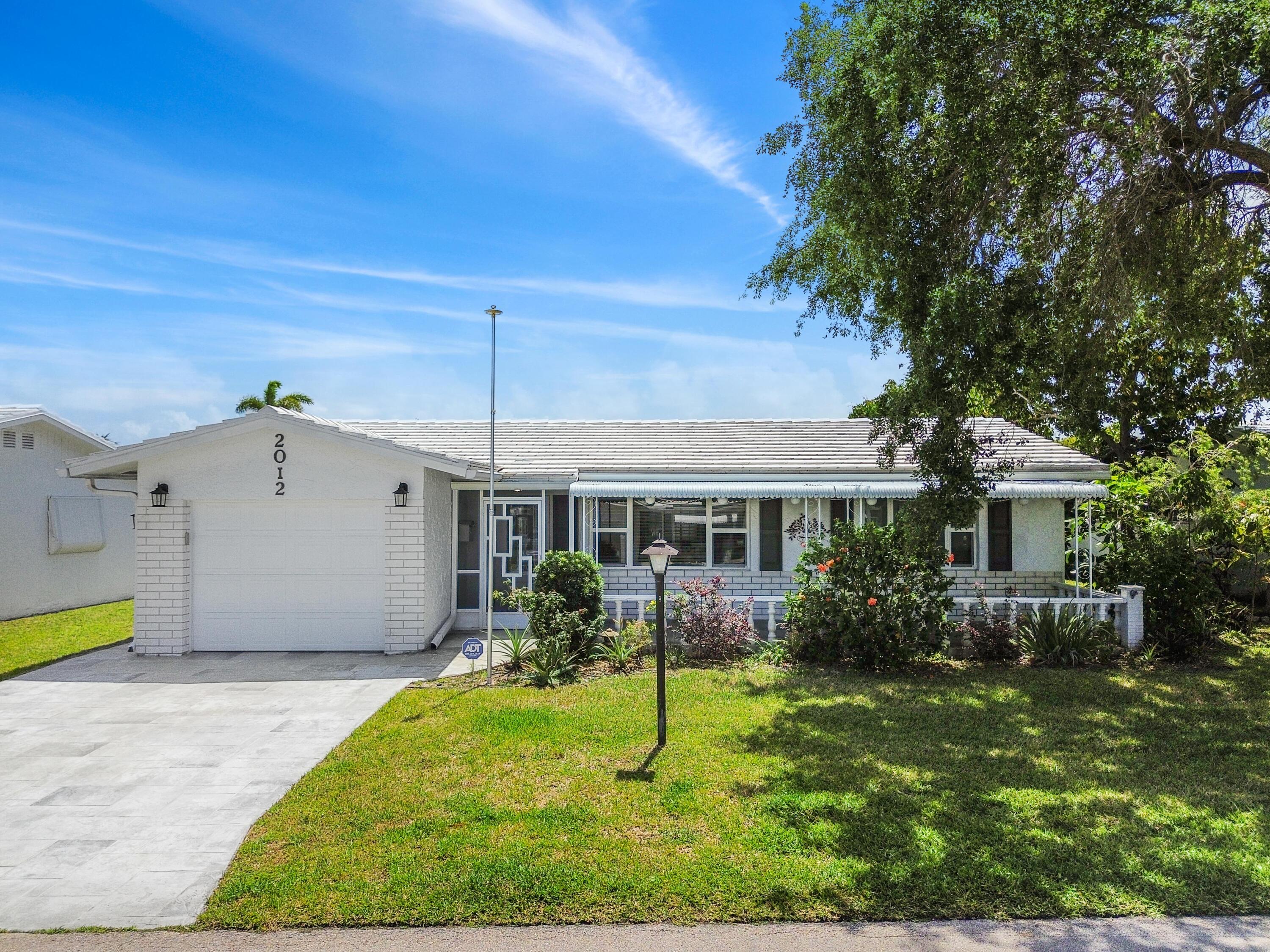 View details of listing 2012 SW 17th Avenue, Boynton Beach, FL 33426 Boynton Beach with MLS#
