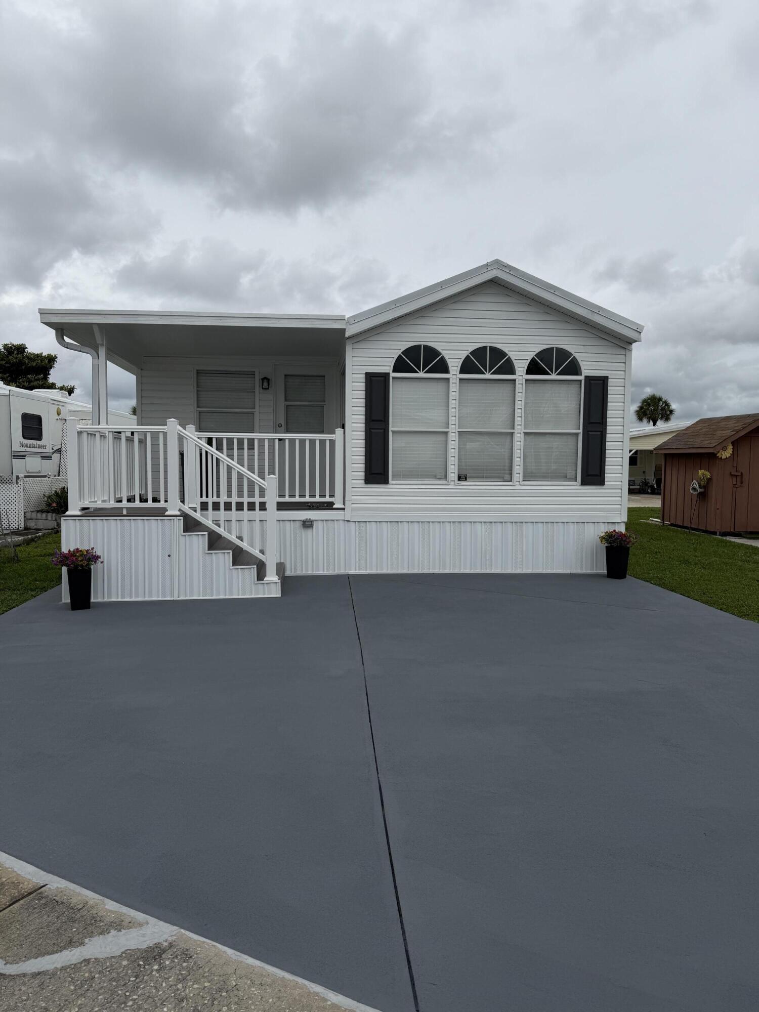 View details of listing 5355 SE 65th Terrace, Okeechobee, FL 34974 Okeechobee with MLS#