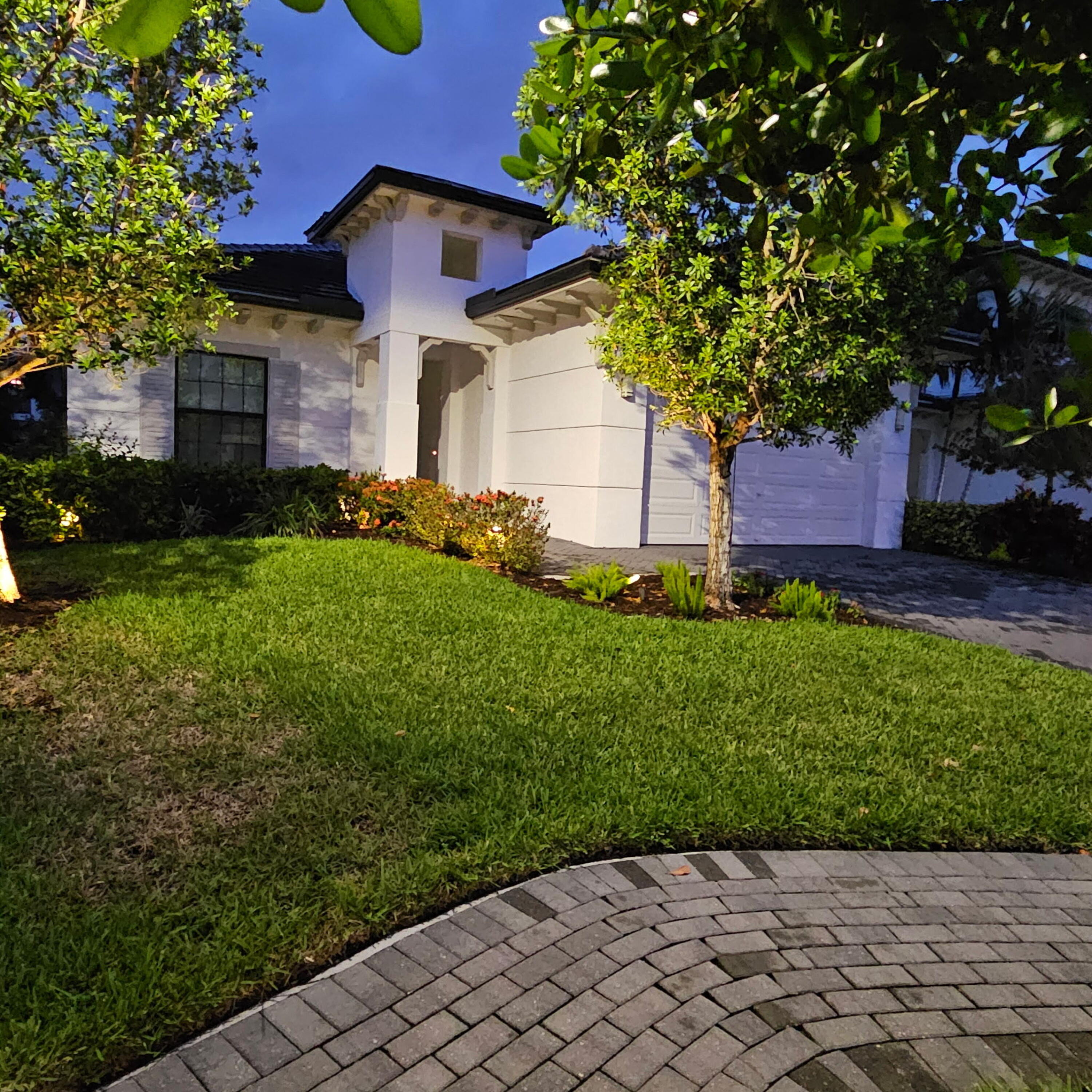 View details of listing 3069 Safflower Circle, West Palm Beach, FL 33401 West Palm Beach with MLS#
