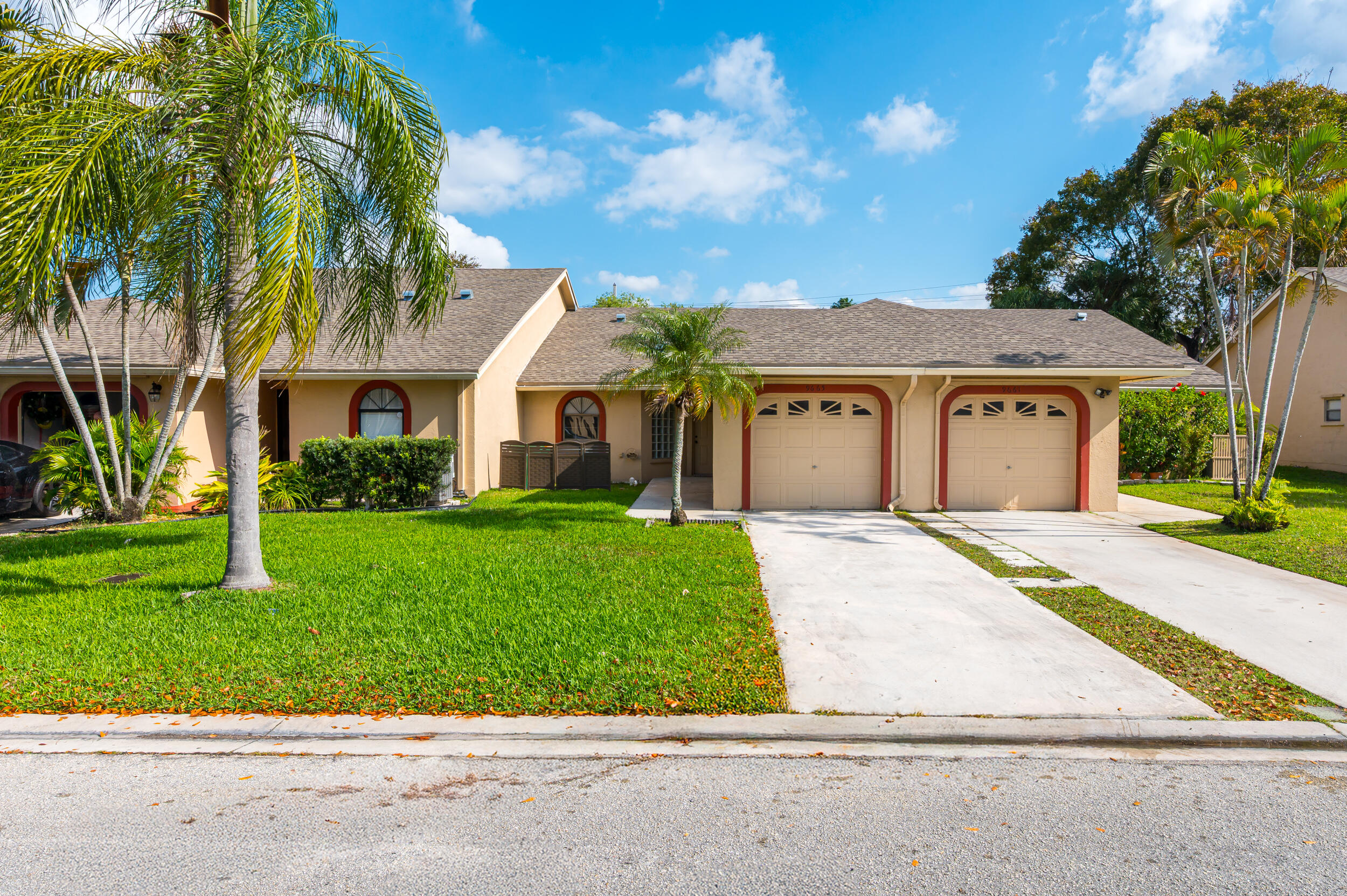 View details of listing 9665 NW 76th Court, Tamarac, FL 33321 Tamarac with MLS#