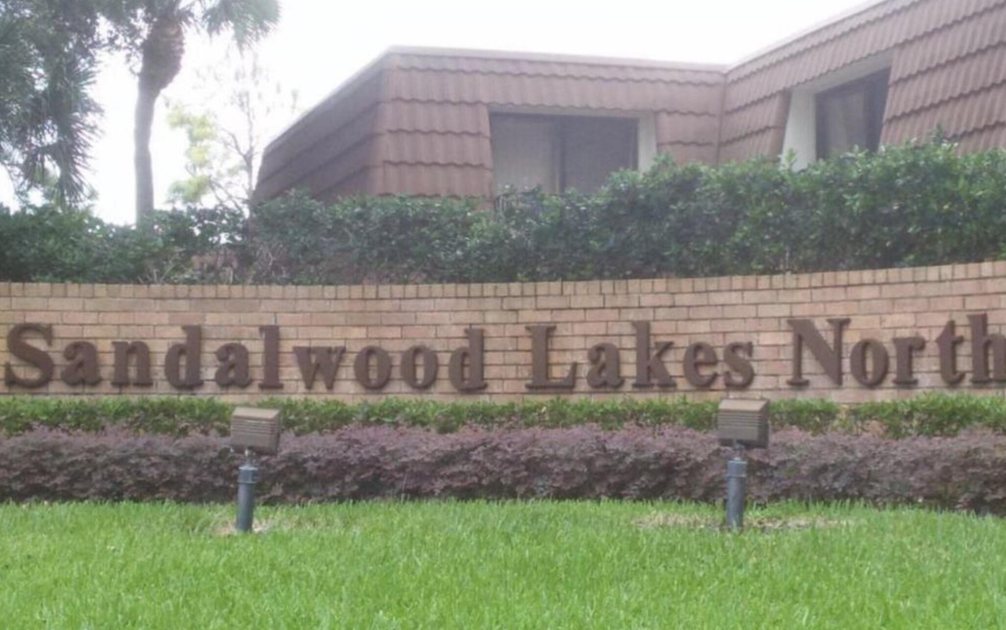 View details of listing 197 Charter Way, West Palm Beach, FL 33407 West Palm Beach with MLS#