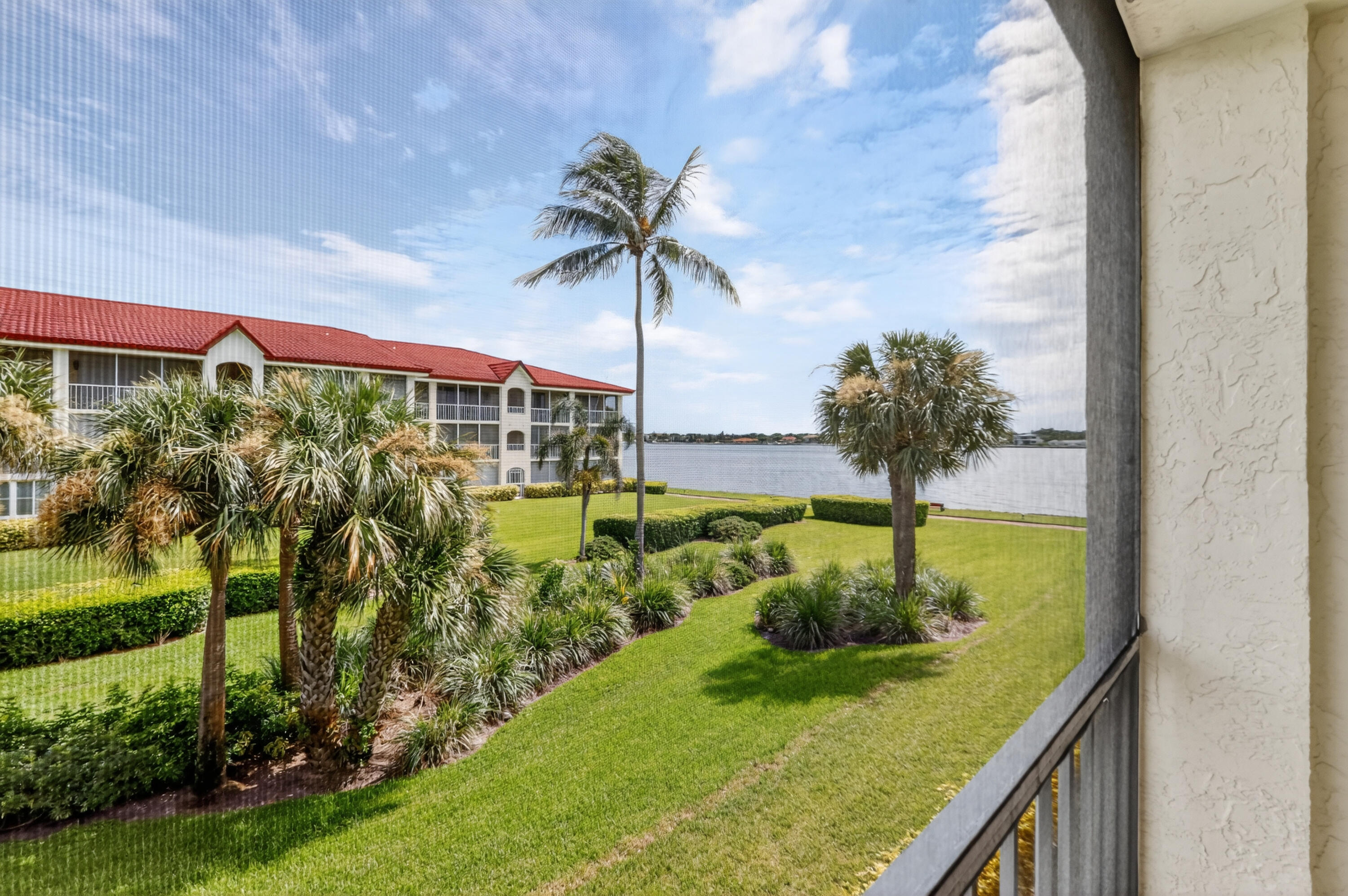 View details of listing 110 Half Moon Circle D2, Hypoluxo, FL 33462 Hypoluxo with MLS#