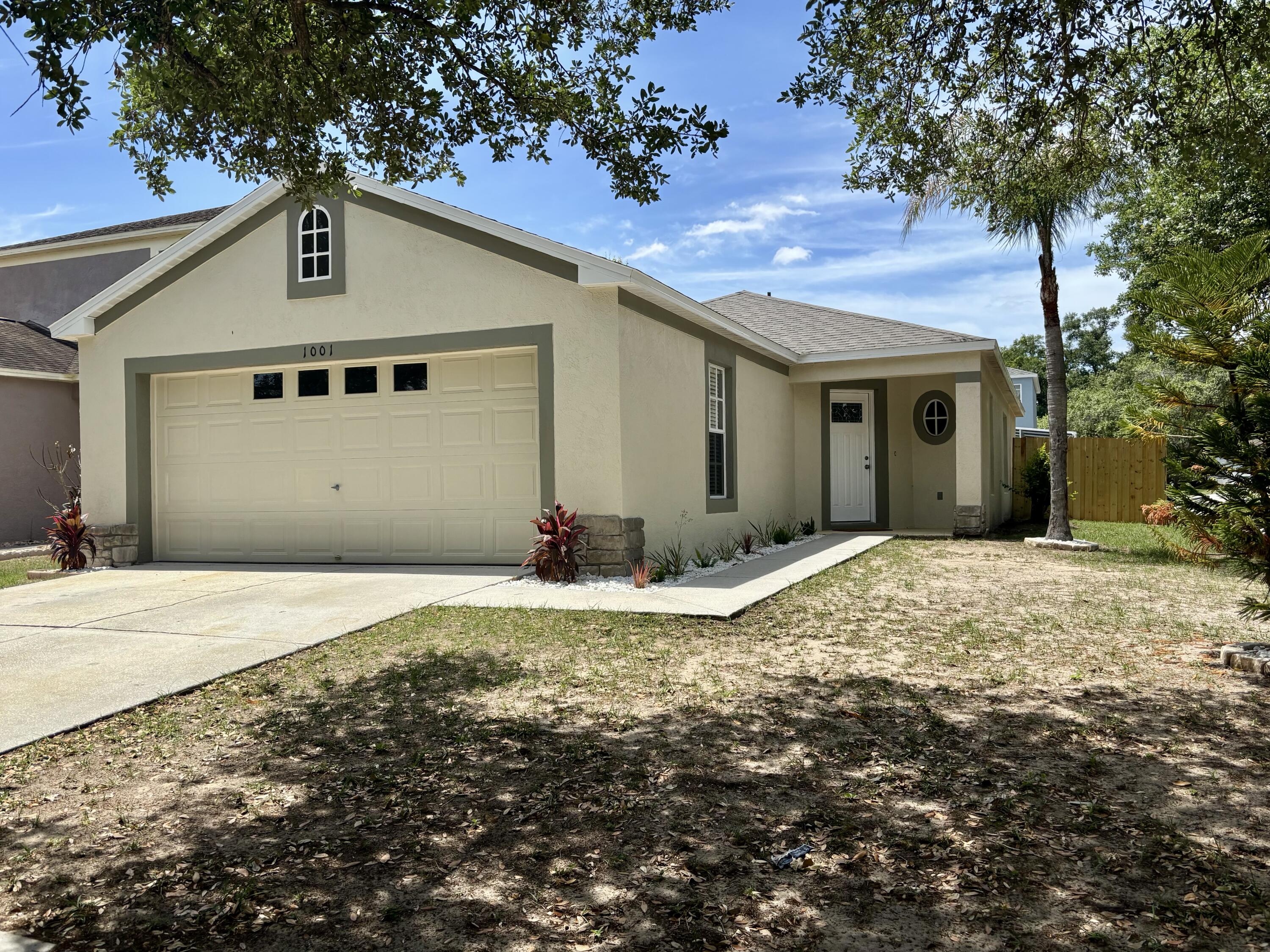 View details of listing 1001 Harvest Moon Drive, Seffner, FL 33584 Seffner with MLS#