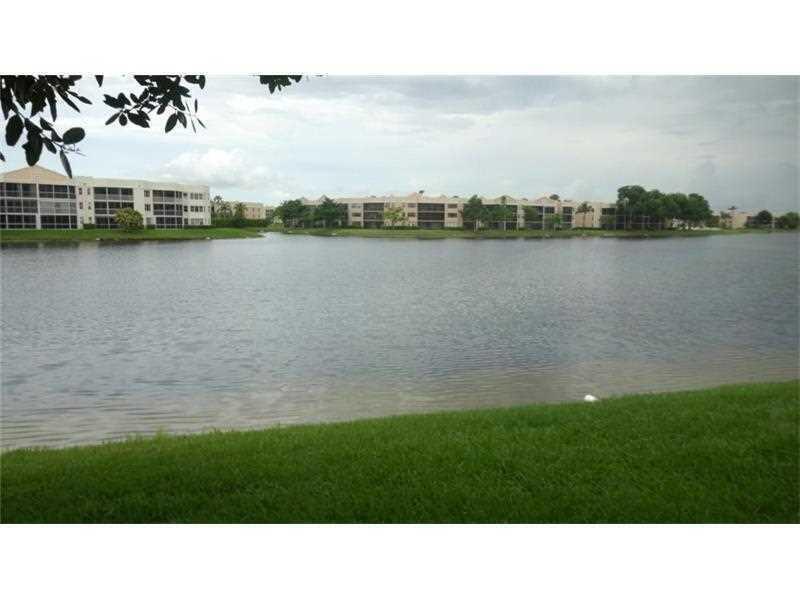 View details of listing 7486 N Devon Drive 109, Tamarac, FL 33321 Tamarac with MLS# 