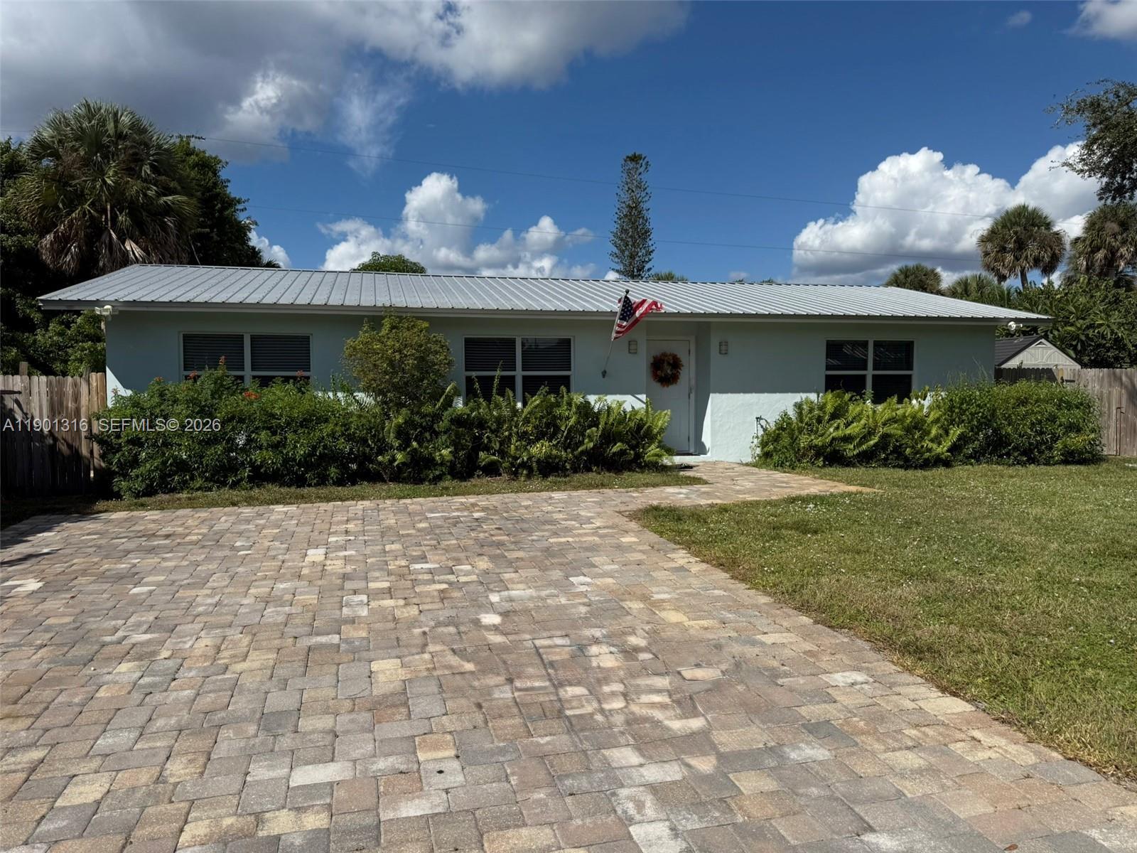 View details of listing 9546 SW Adams Street, Okeechobee, FL 34974 Okeechobee with MLS# 