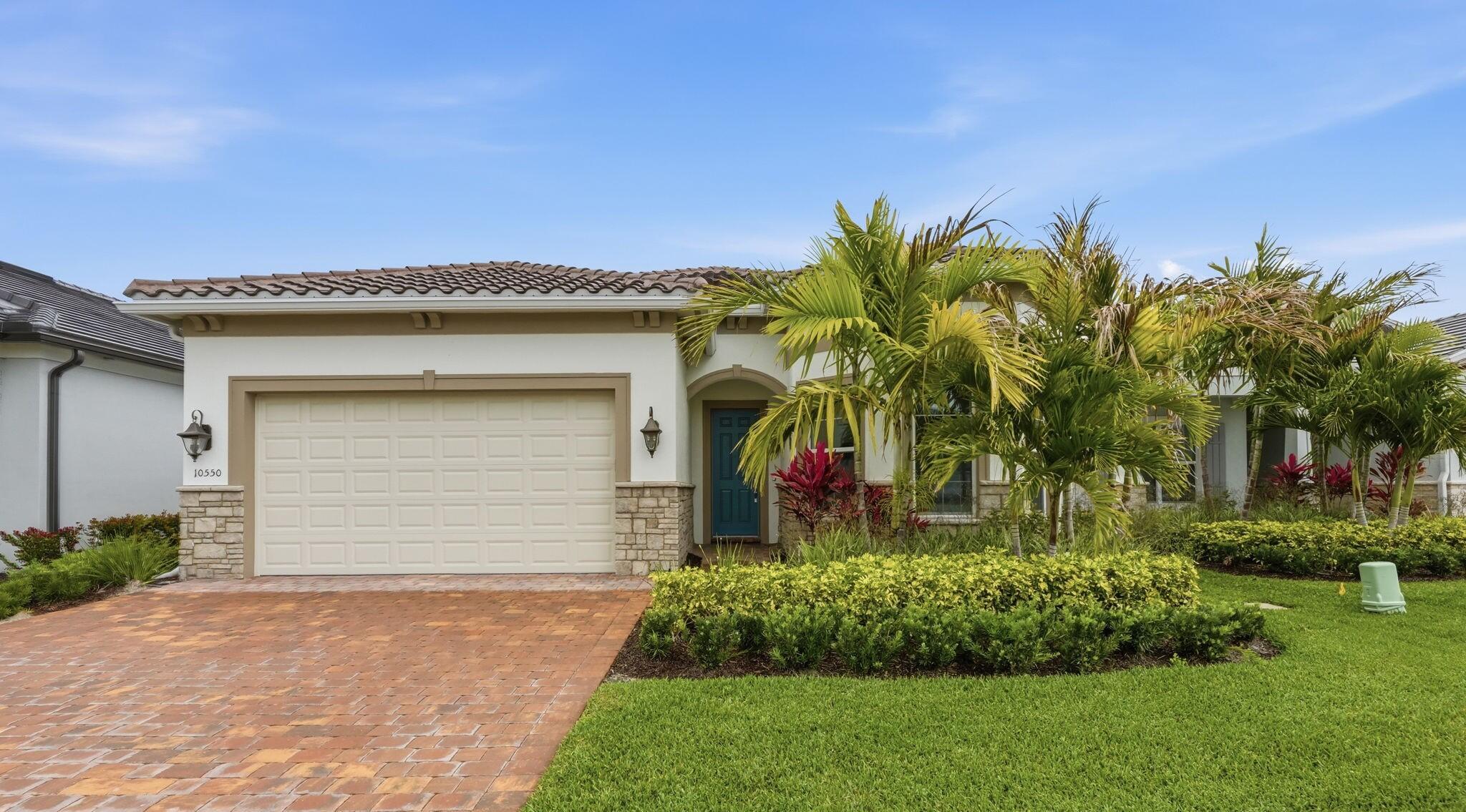 View details of listing 10550 Northbrook Circle, Palm Beach Gardens, FL 33412 Palm Beach Gardens with MLS# 