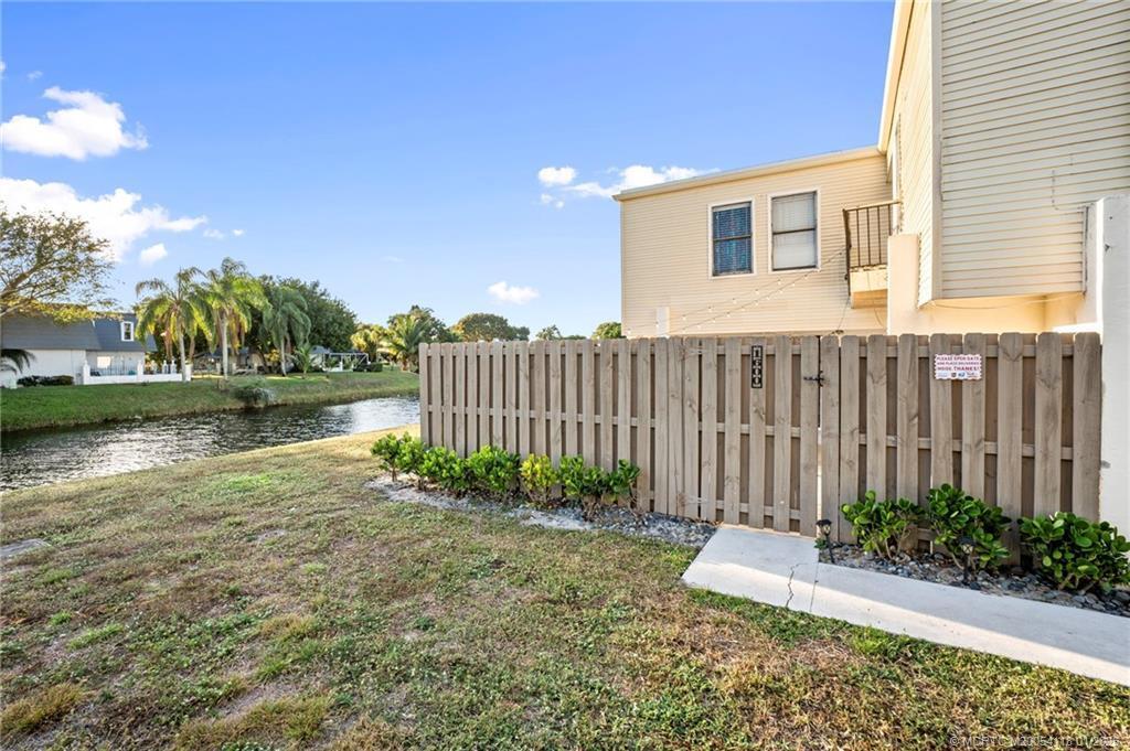 View details of listing 1600 Shaker Circle, Wellington, FL 33414 Wellington with MLS# 