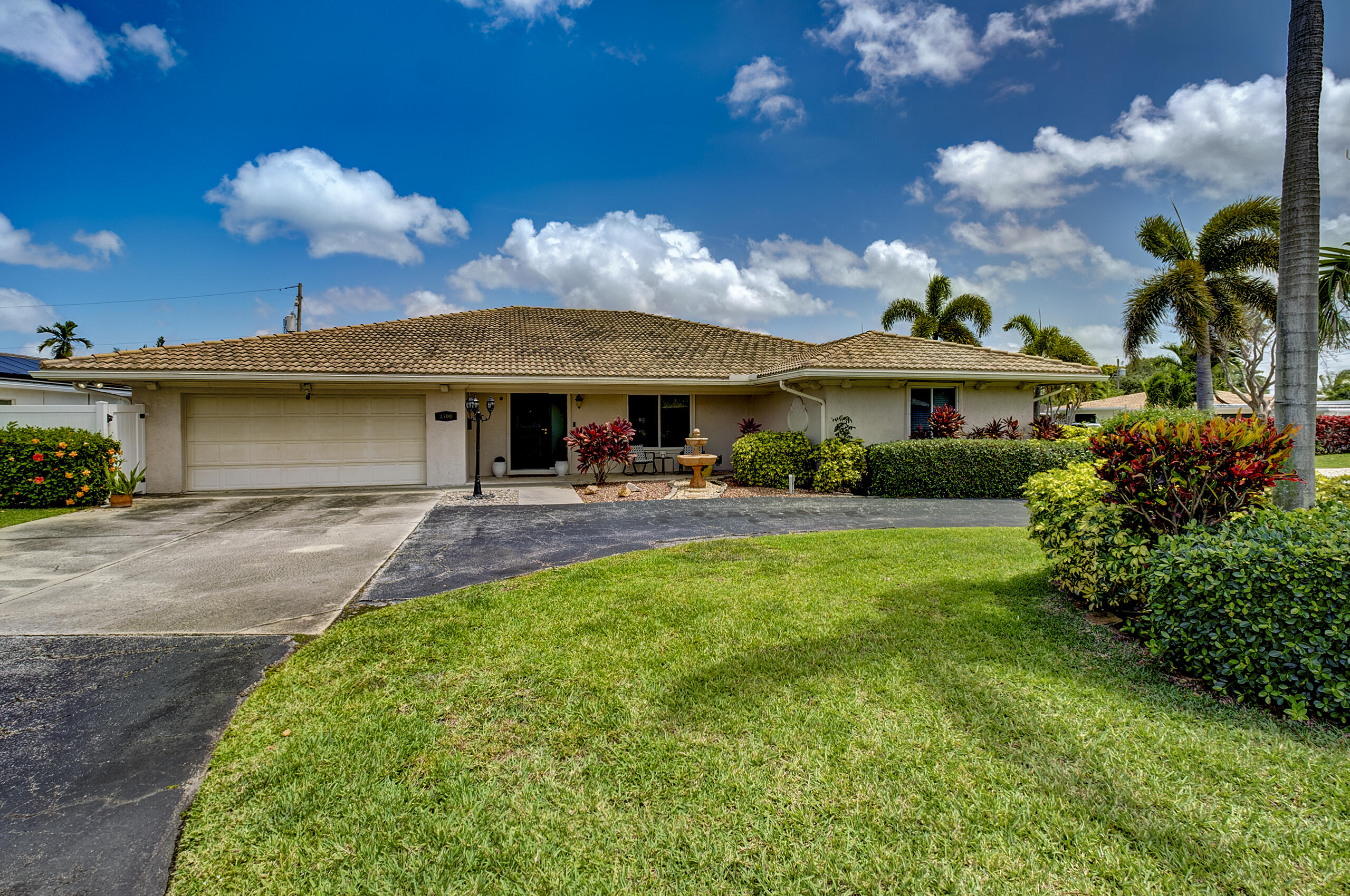 View details of listing 2700 NE 4th Way, Boca Raton, FL 33431 Boca Raton with MLS# 