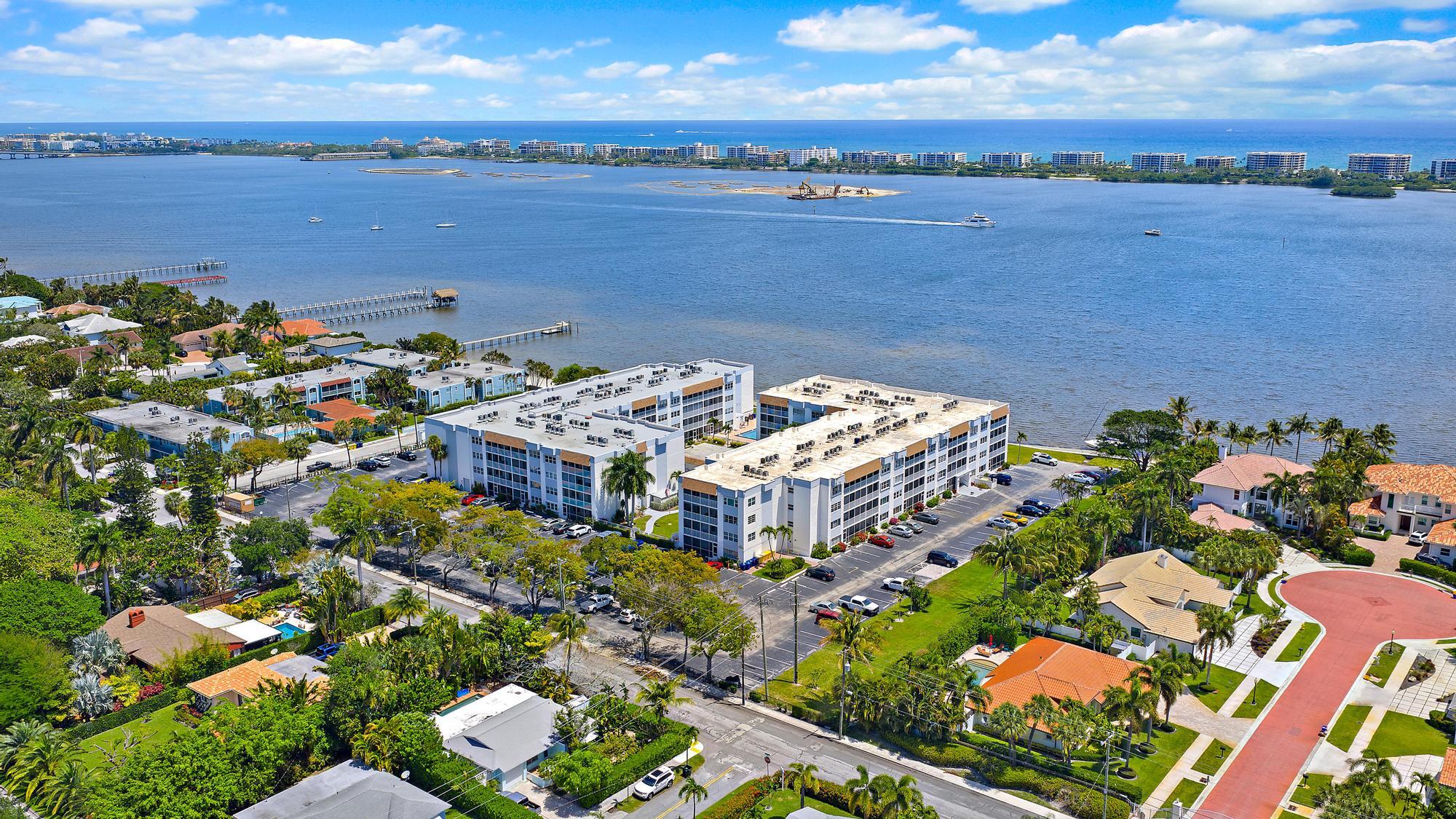 View details of listing 1516 S Lakeside Drive 106, Lake Worth Beach, FL 33460 Lake Worth Beach with MLS# 