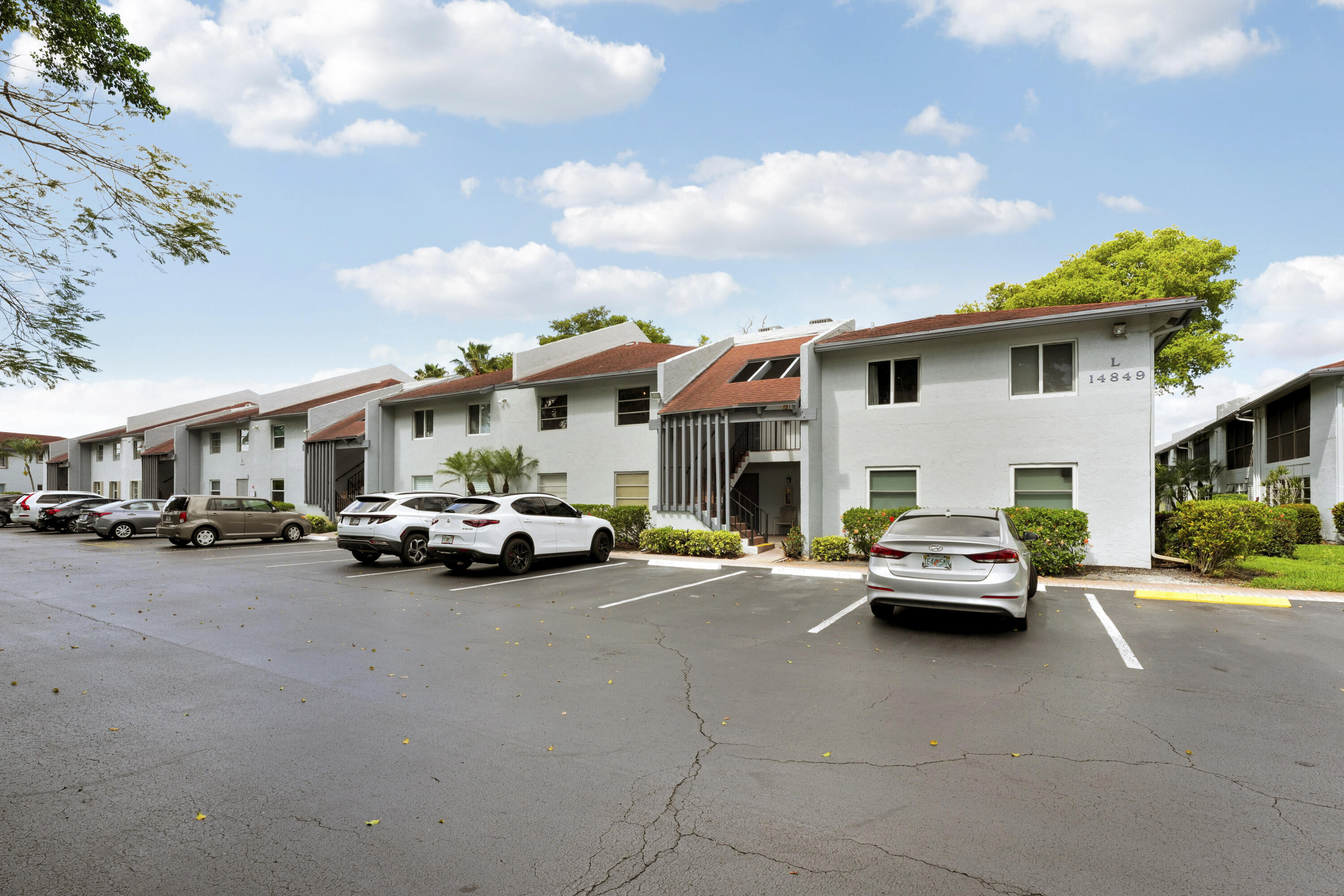 View details of listing 14849 Cumberland Drive 2070, Delray Beach, FL 33446 Delray Beach with MLS# 