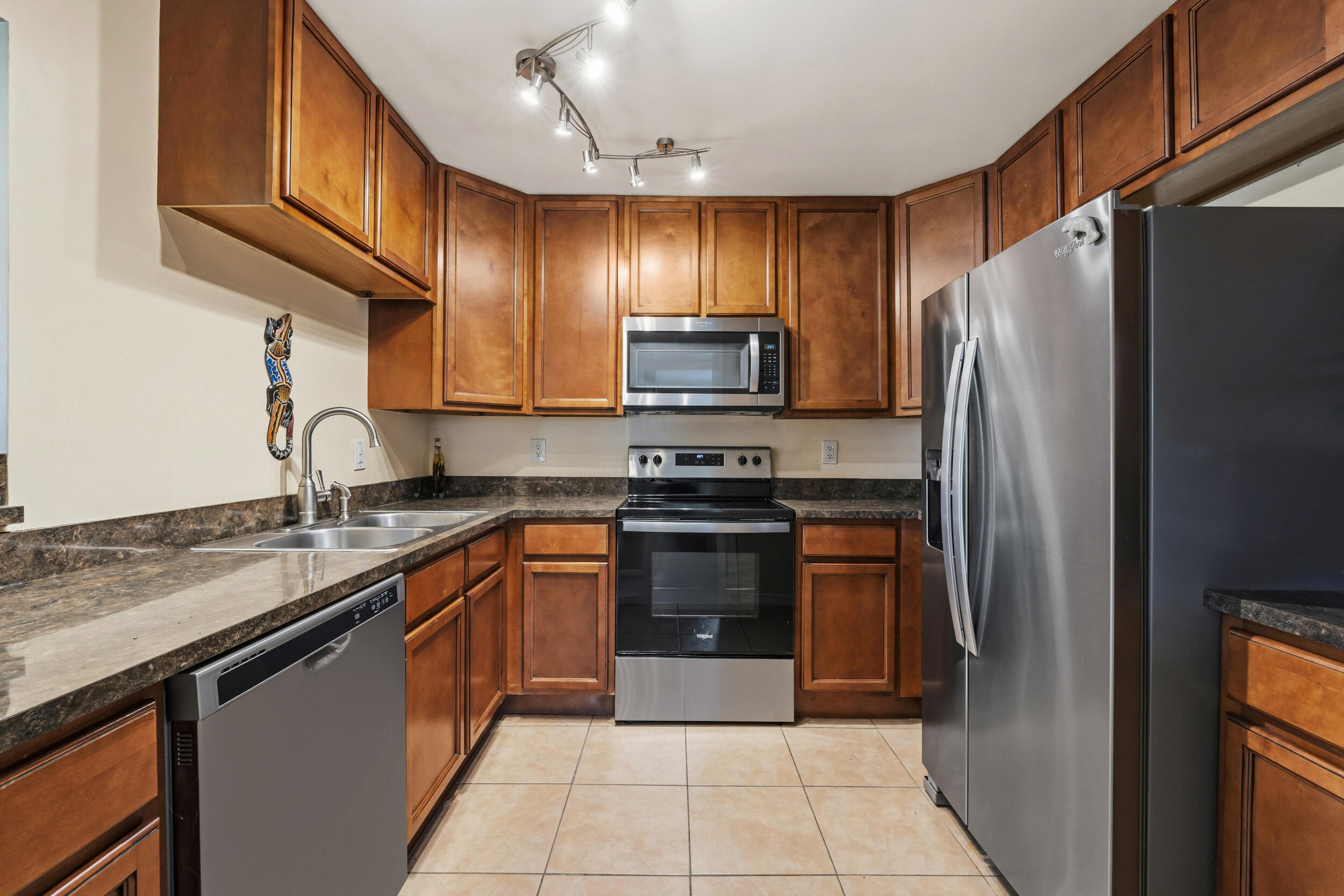 View details of listing 2050 Oleander Boulevard 1-106, Fort Pierce, FL 34950 Fort Pierce with MLS#