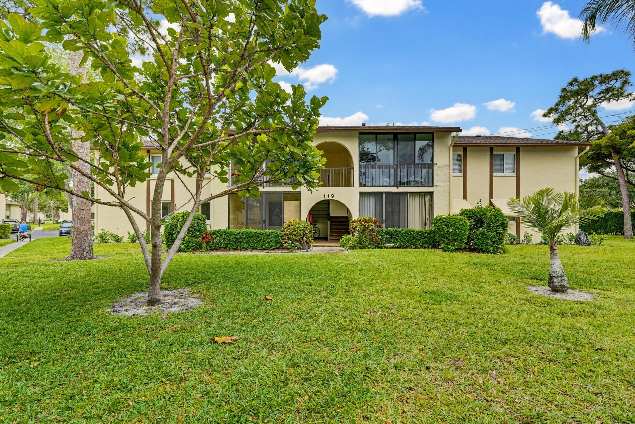 View details of listing 119 Lake Pine Circle C-2, Greenacres, FL 33463 Greenacres with MLS#