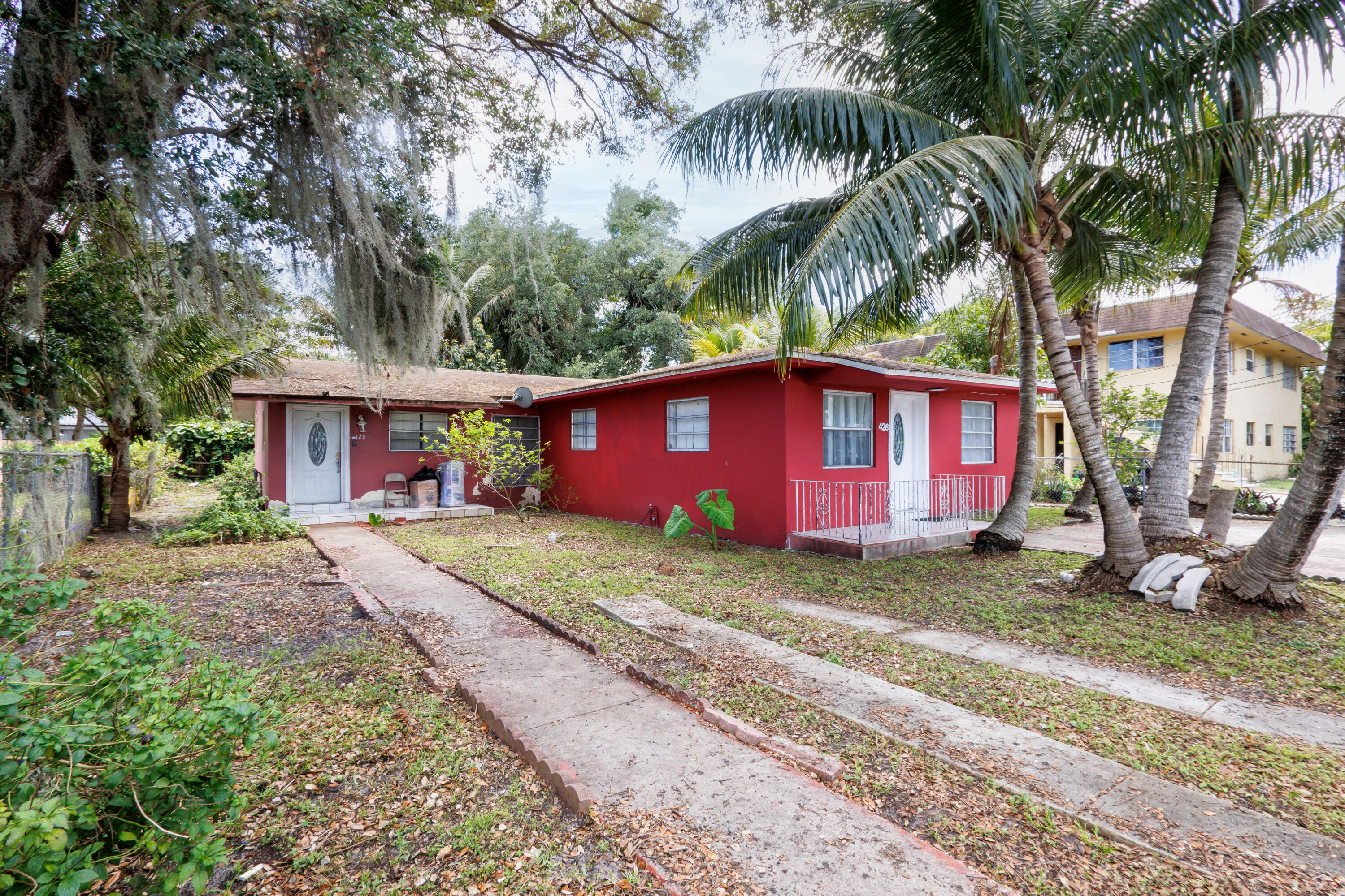 View details of listing 426 NE 166th Street 2, North Miami Beach, FL 33162 North Miami Beach with MLS#