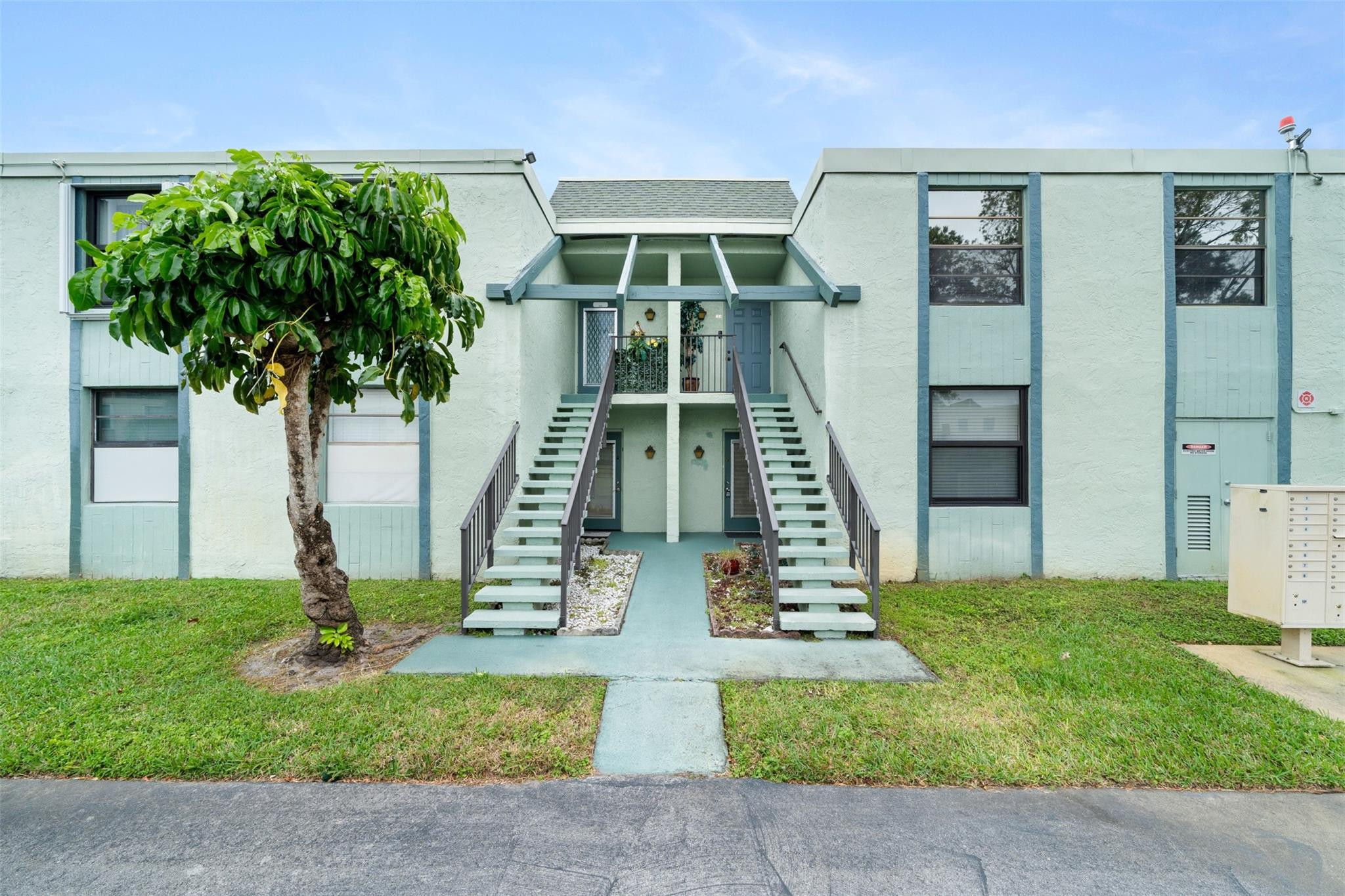 View details of listing 7350 NW 18th Street 104, Margate, FL 33063 Margate with MLS#