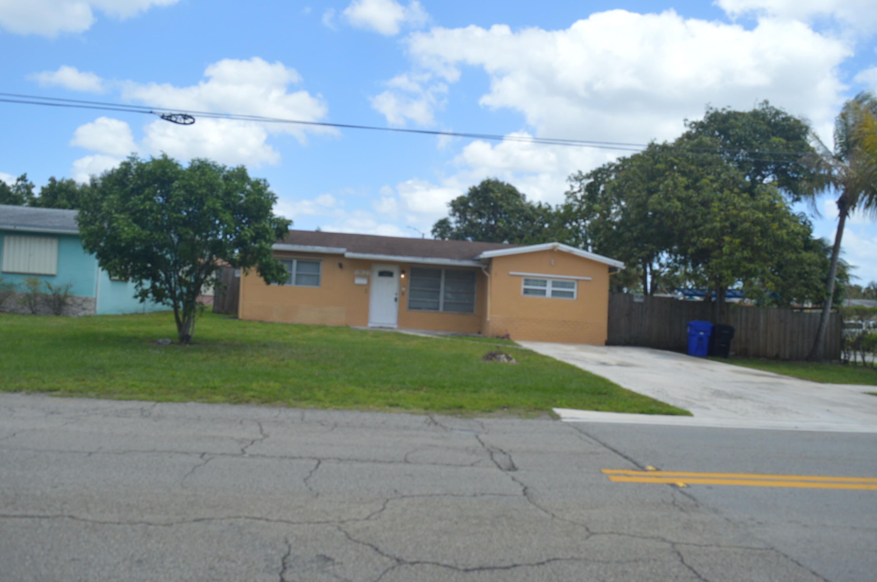 Listing  896 SW 64th Terrace, North Lauderdale, FL 33068, North Lauderdale, FL 33068