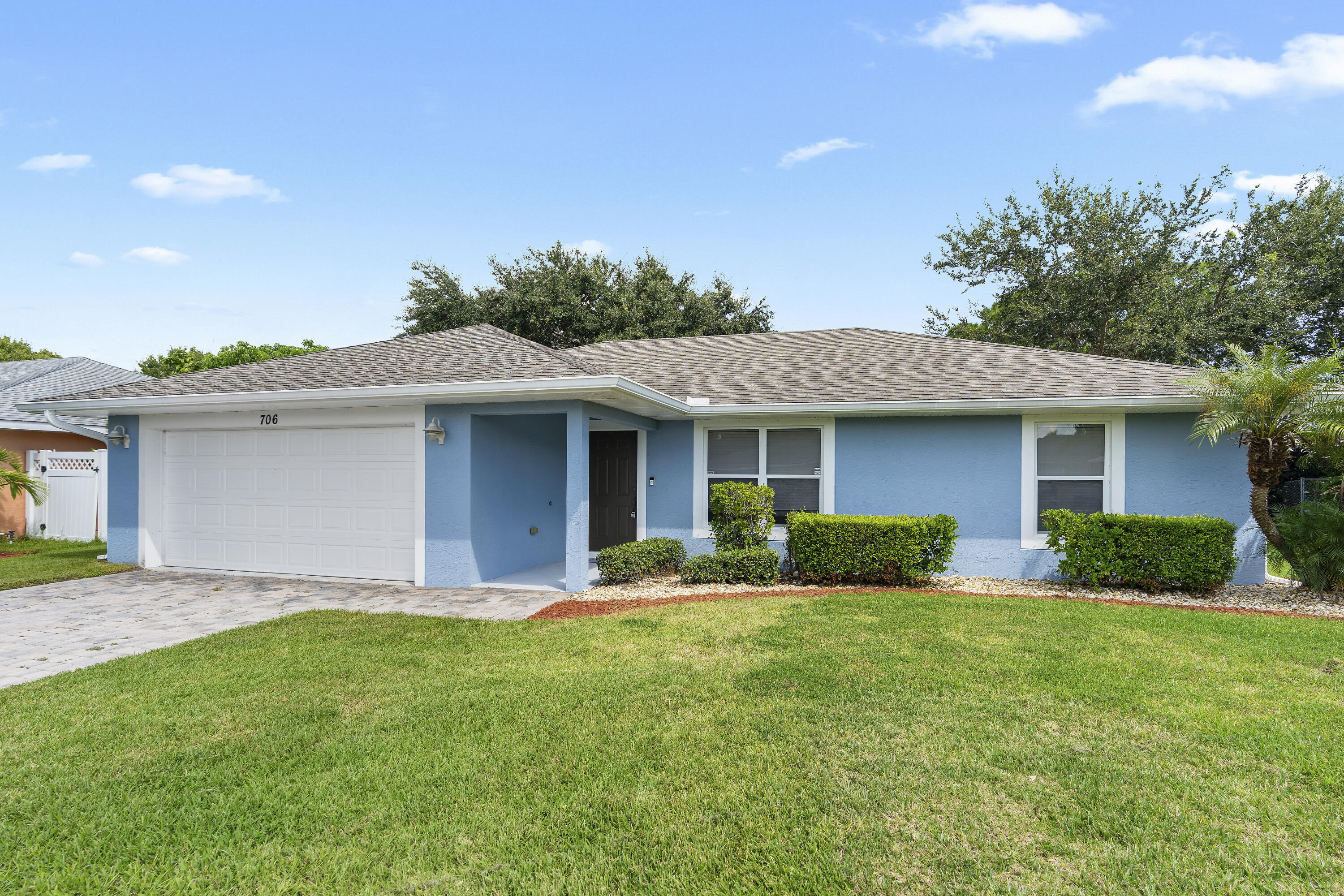View details of listing 706 Osceola Avenue, Fort Pierce, FL 34982 Fort Pierce with MLS#