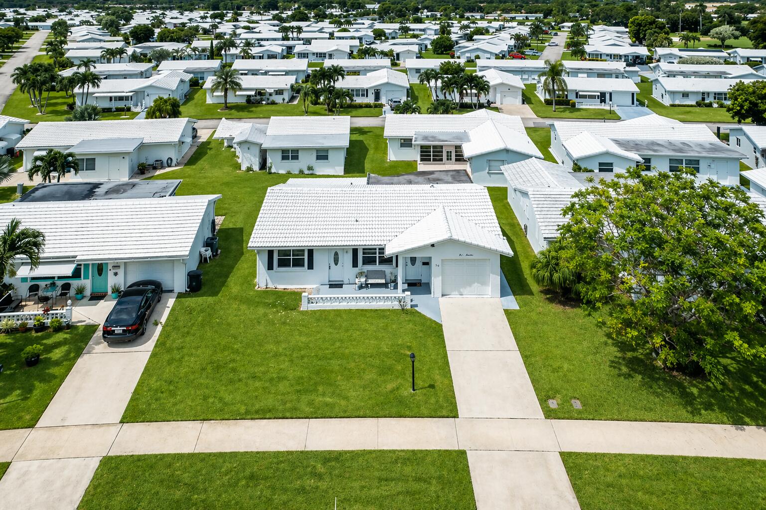 View details of listing 517 SW 18th Street, Boynton Beach, FL 33426 Boynton Beach with MLS#