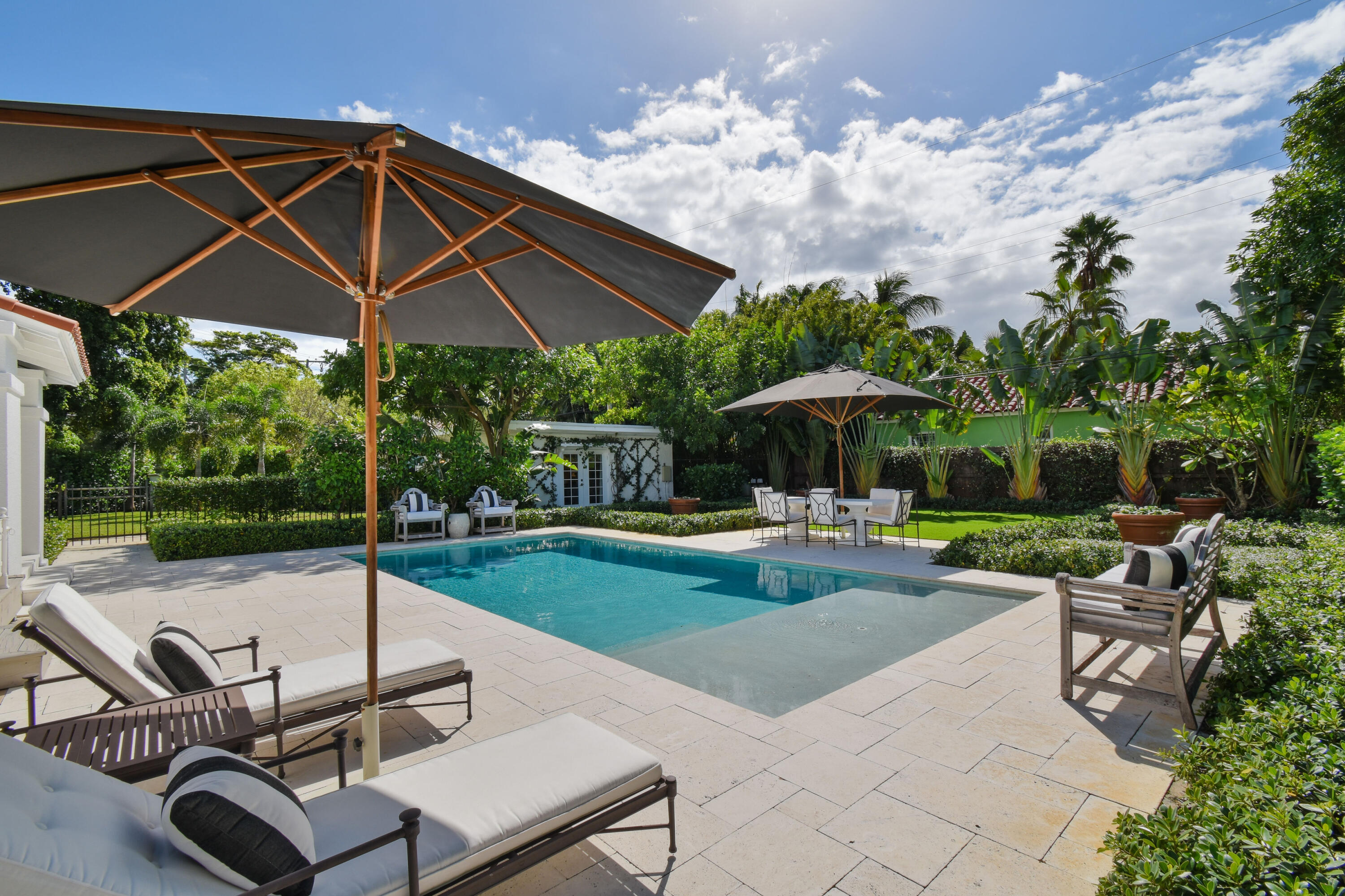 Listing  300 Buckingham Road, West Palm Beach, FL 33405, West Palm Beach, FL 33405