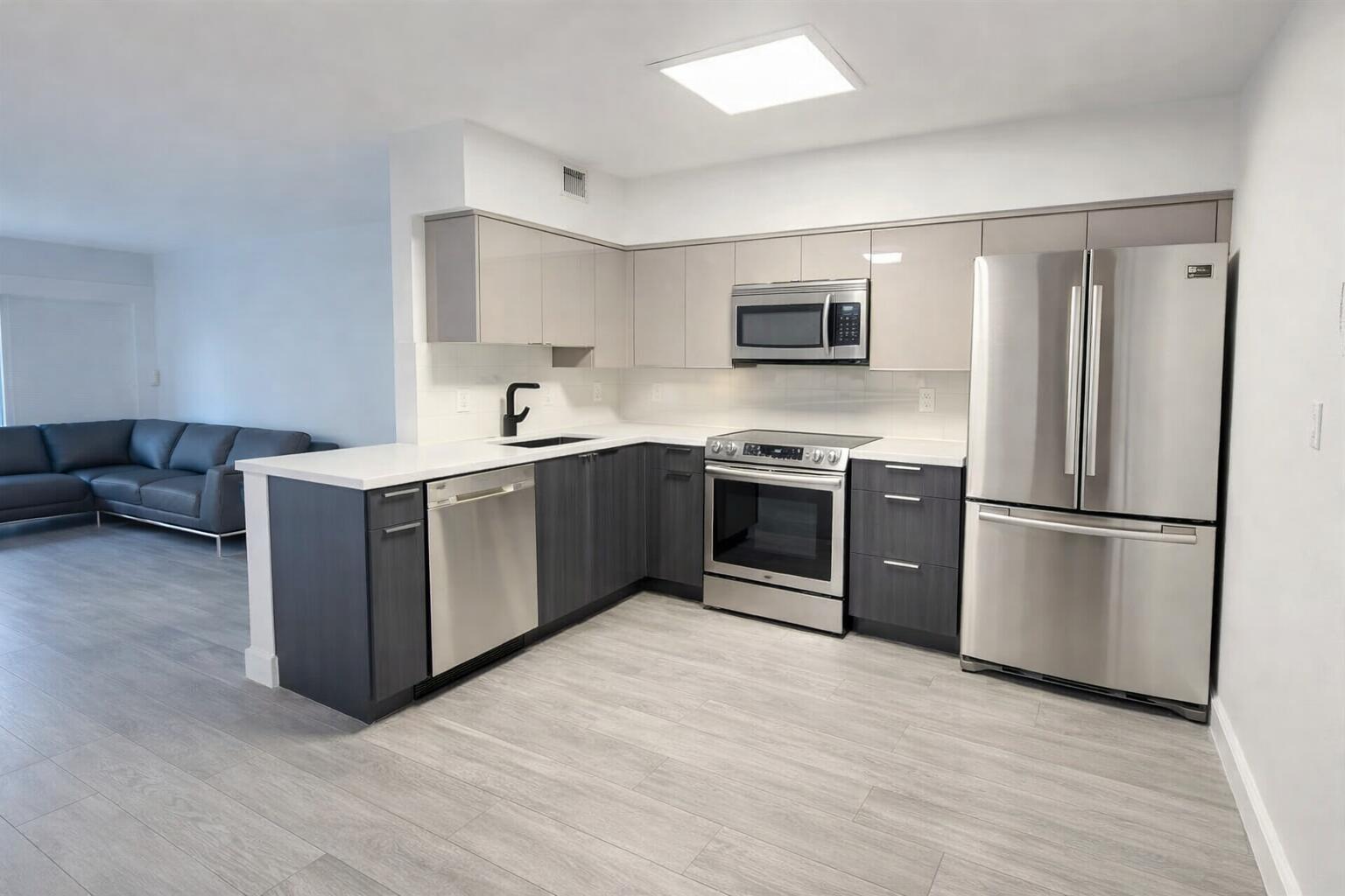 View details of listing 3220 Bayview Drive 211, Fort Lauderdale, FL 33306 Fort Lauderdale with MLS#