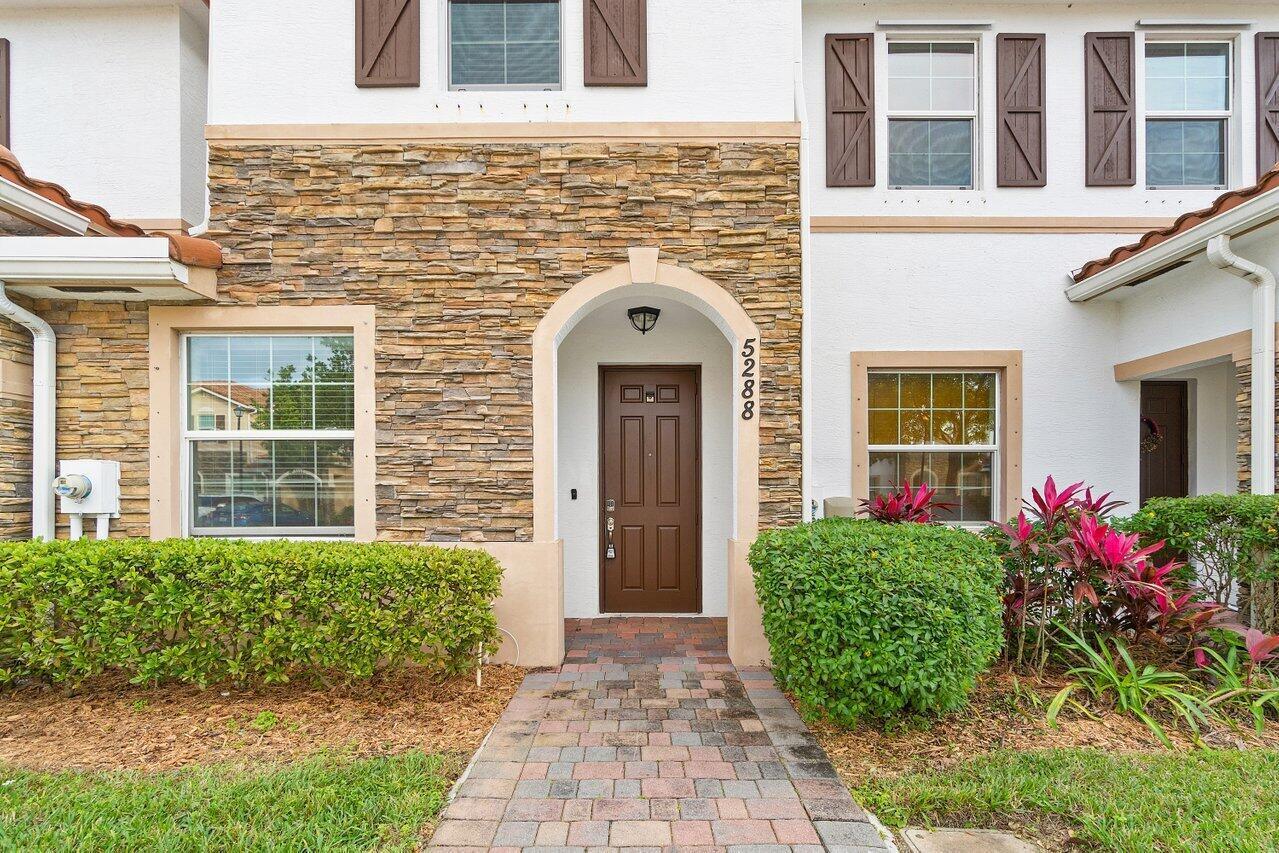 Listing  5288 Ashley River Road, West Palm Beach, FL 33417, West Palm Beach, FL 33417