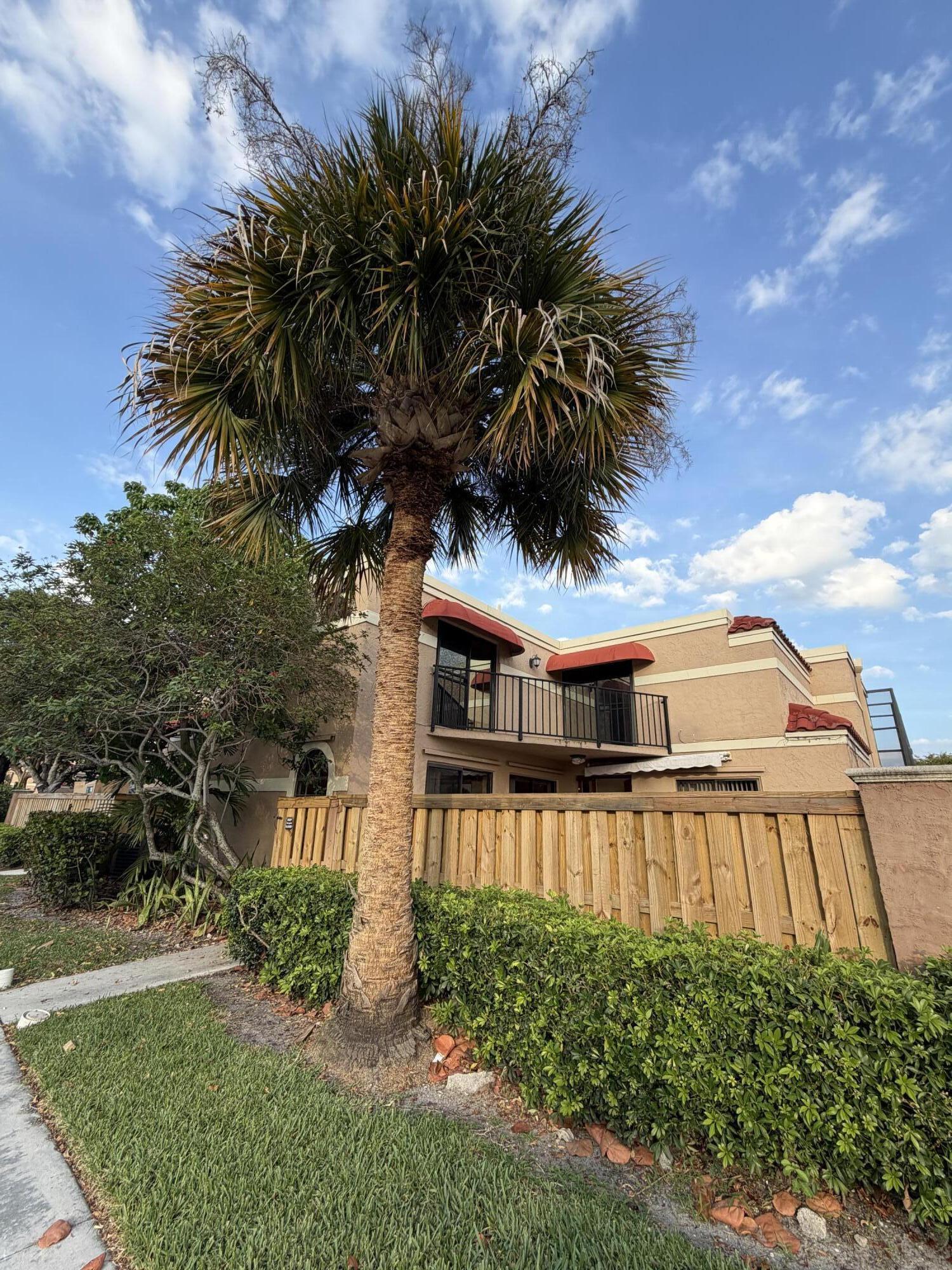 Listing  8273 Thames Boulevard Unit D, Boca Raton, FL 33433, Boca Raton, FL 33433