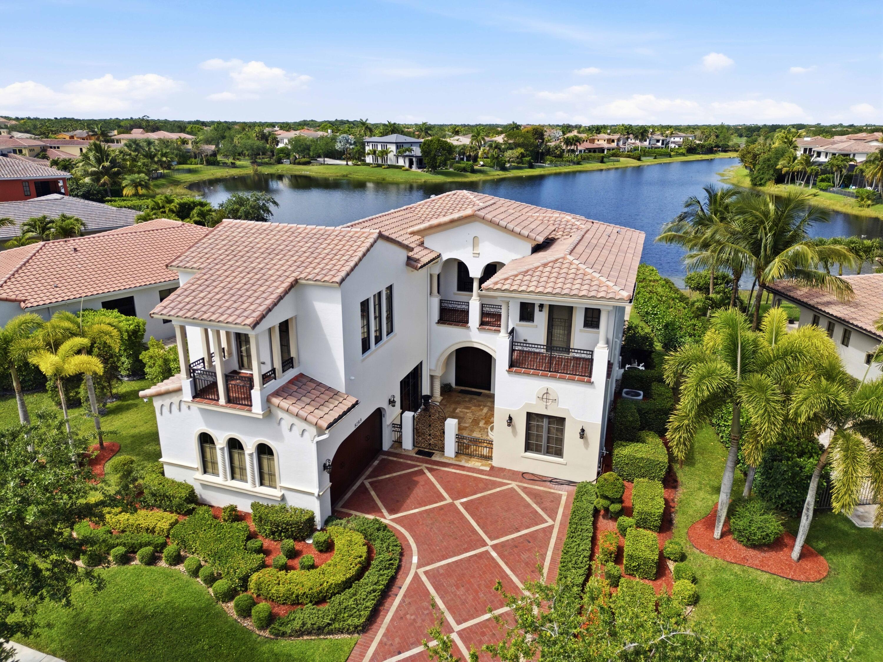 View details of listing 8289 Emerald Avenue, Parkland, FL 33076 Parkland with MLS# 
