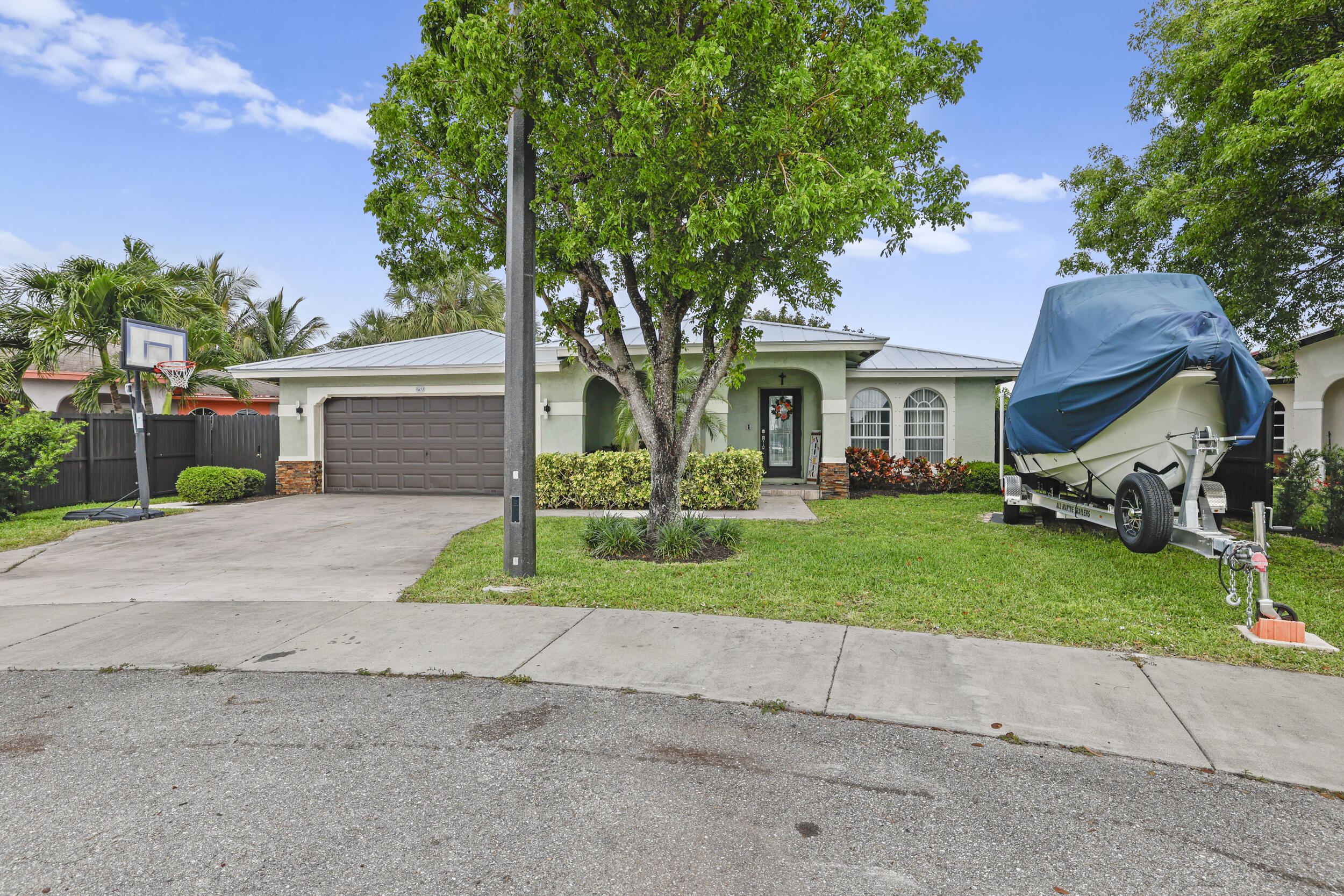 Listing  401 NW 16th Place, Pompano Beach, FL 33060, Pompano Beach, FL 33060