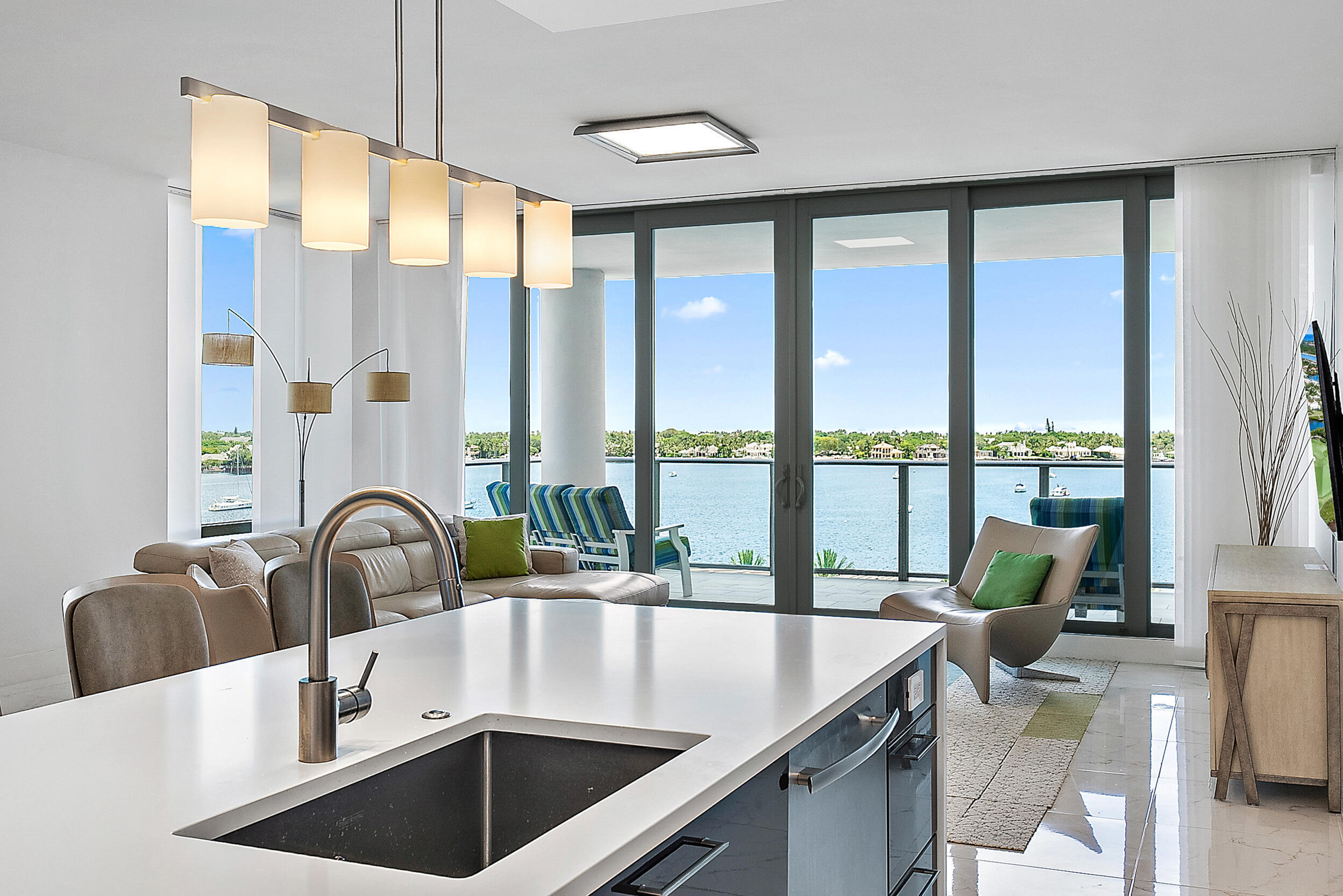 Listing  1 Water Club Way 704, North Palm Beach, FL 33408, North Palm Beach, FL 33408