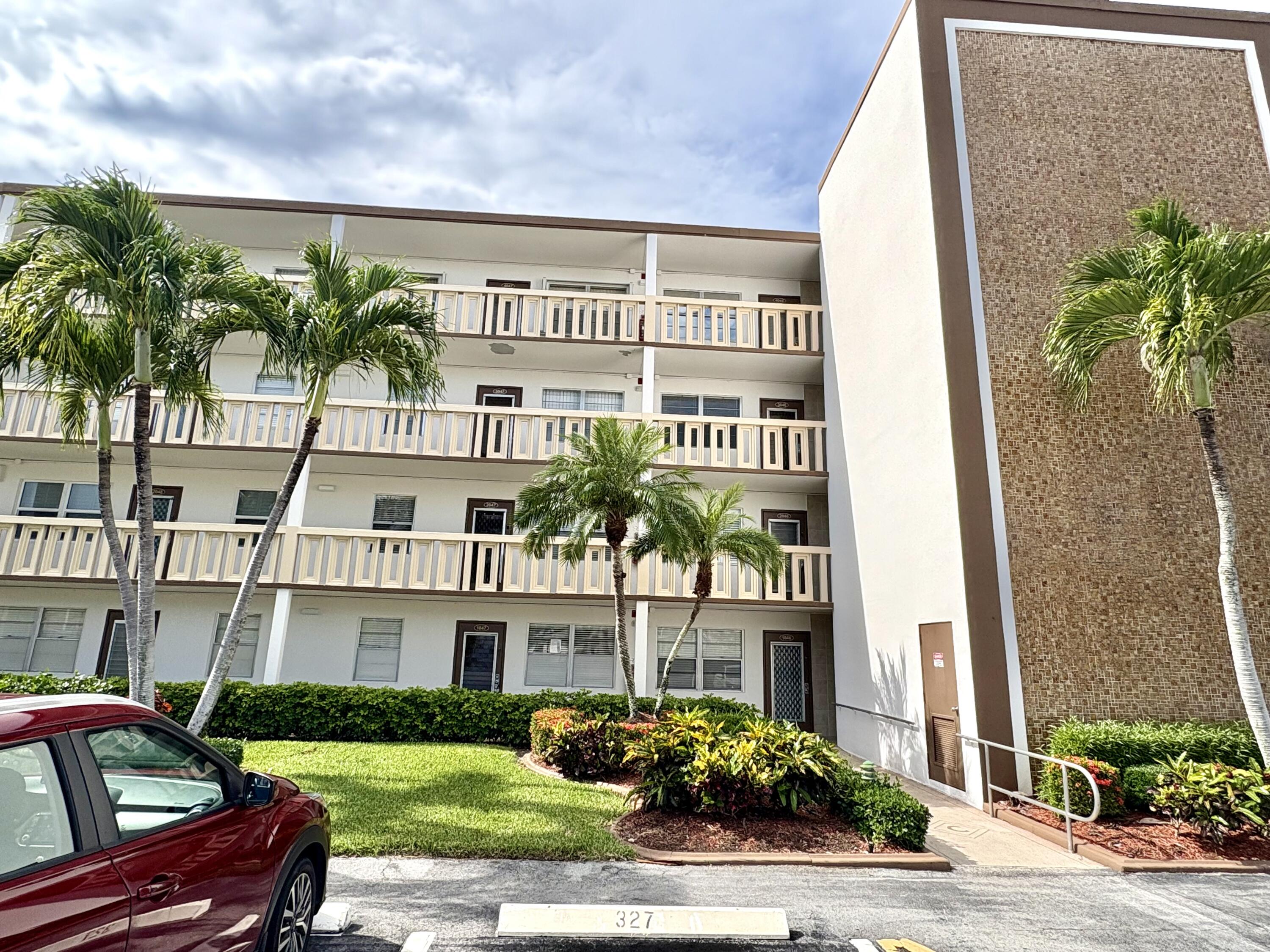 View details of listing 4046 Guildford C, Boca Raton, FL 33434 Boca Raton with MLS#