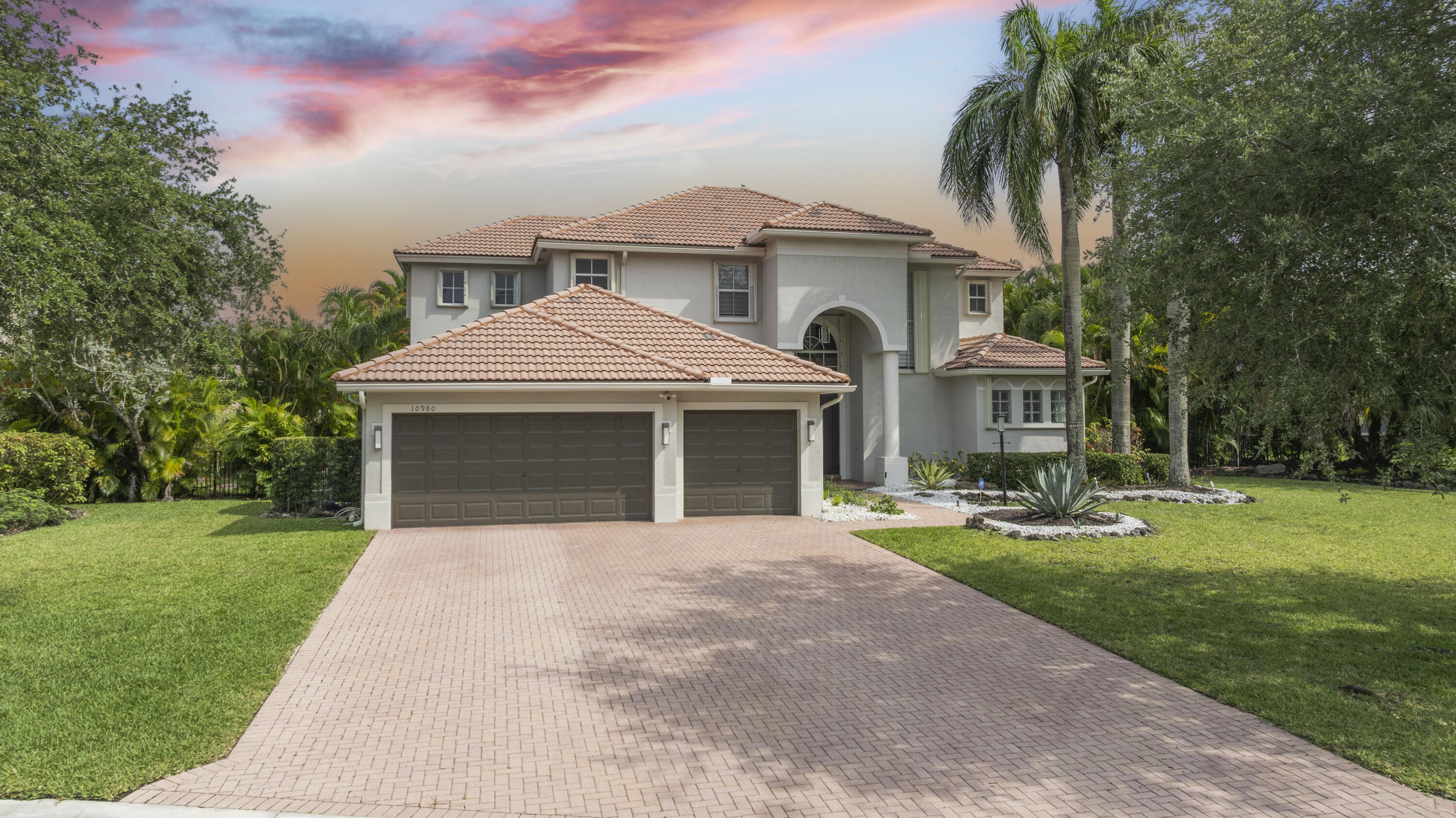 View details of listing 10980 NW 69th Place, Parkland, FL 33076 Parkland with MLS# 