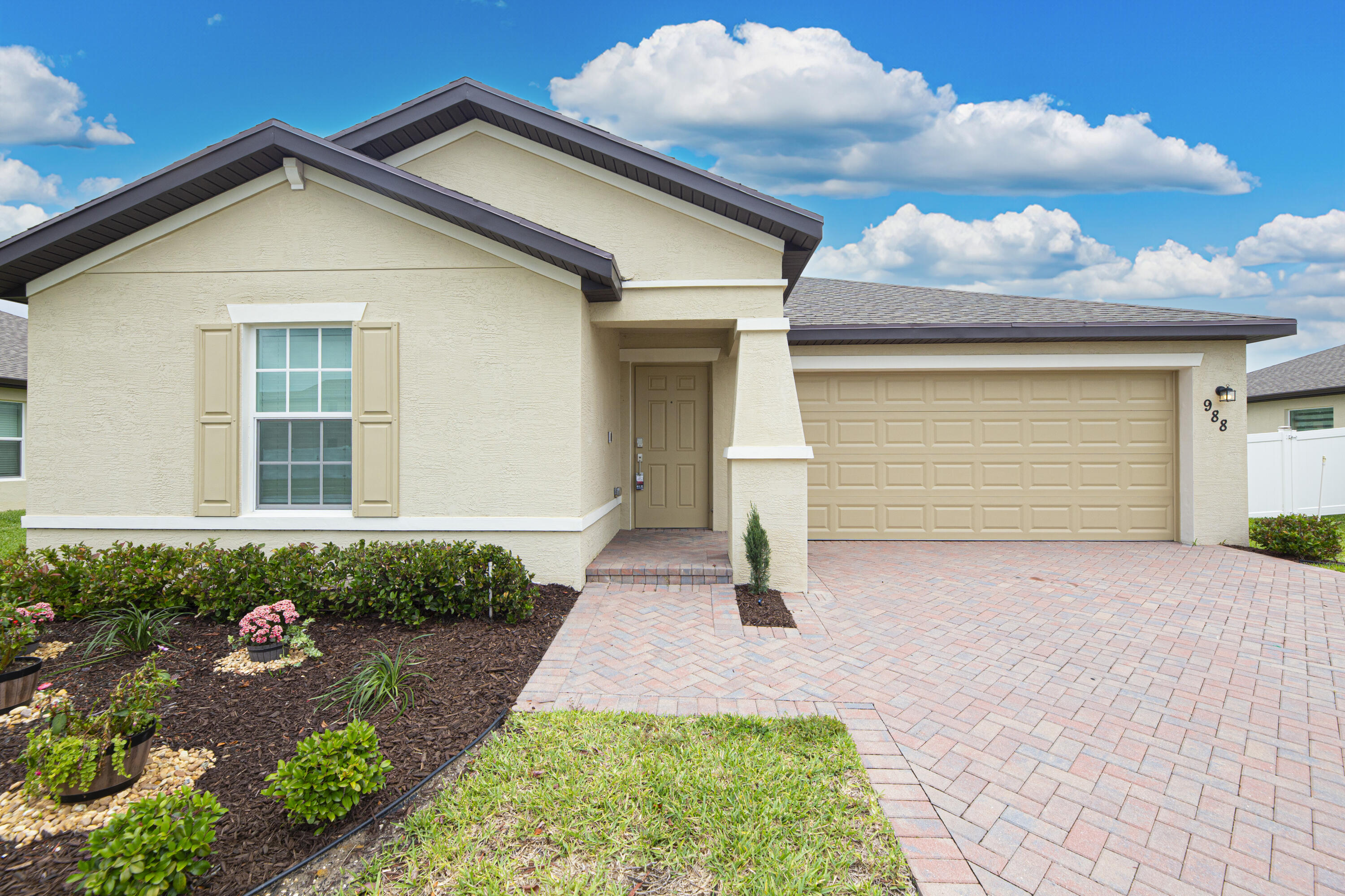 Listing  988 Bent Creek Drive, Fort Pierce, FL 34947, Fort Pierce, FL 34947