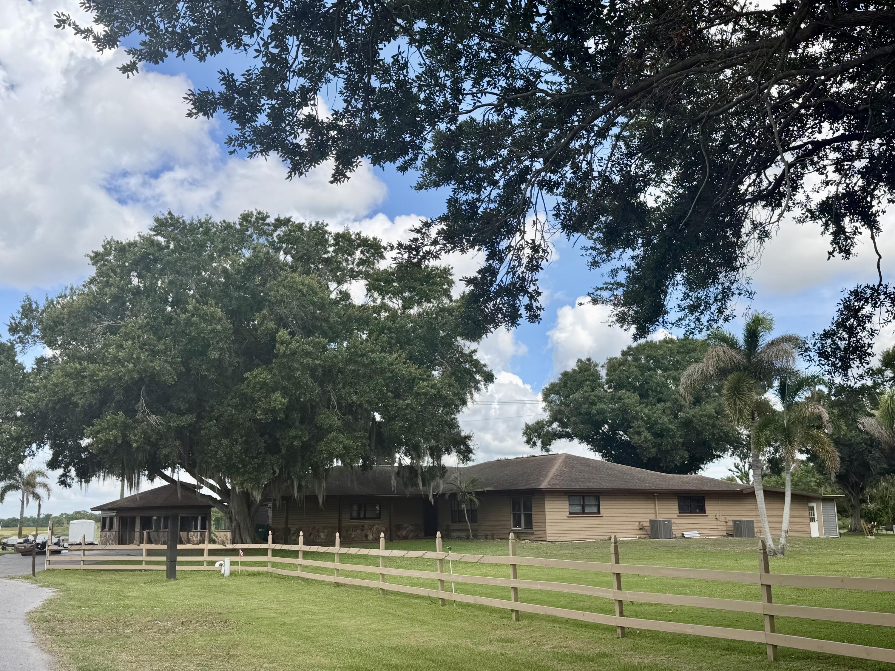Listing  1631 SE 24th Boulevard, Okeechobee, FL 34974, Okeechobee, FL 34974