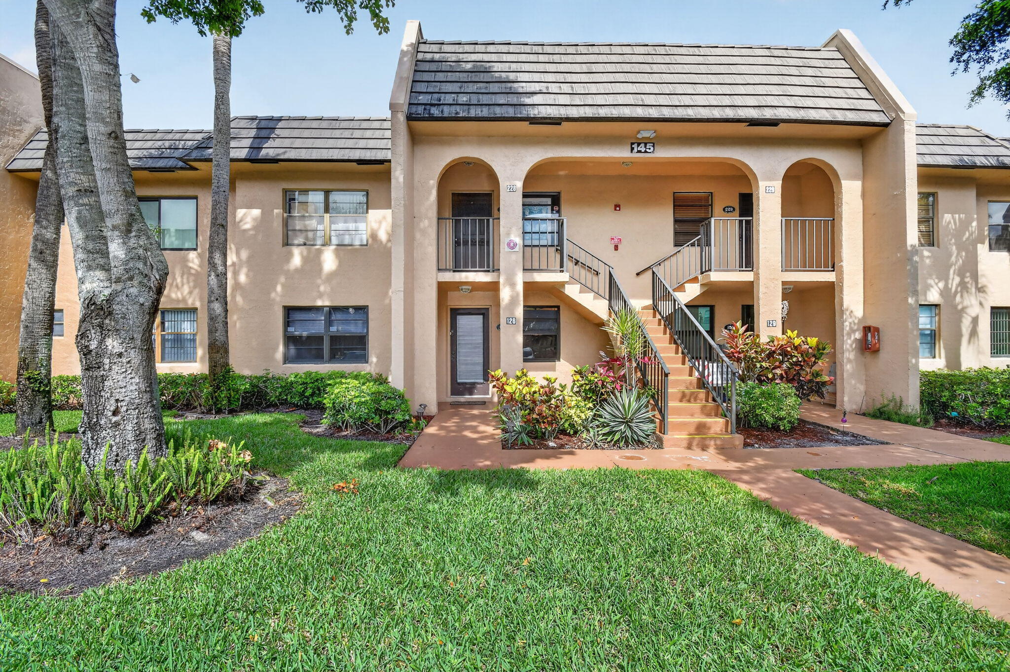Listing  145 Lake Nancy Lane 128, West Palm Beach, FL 33411, West Palm Beach, FL 33411